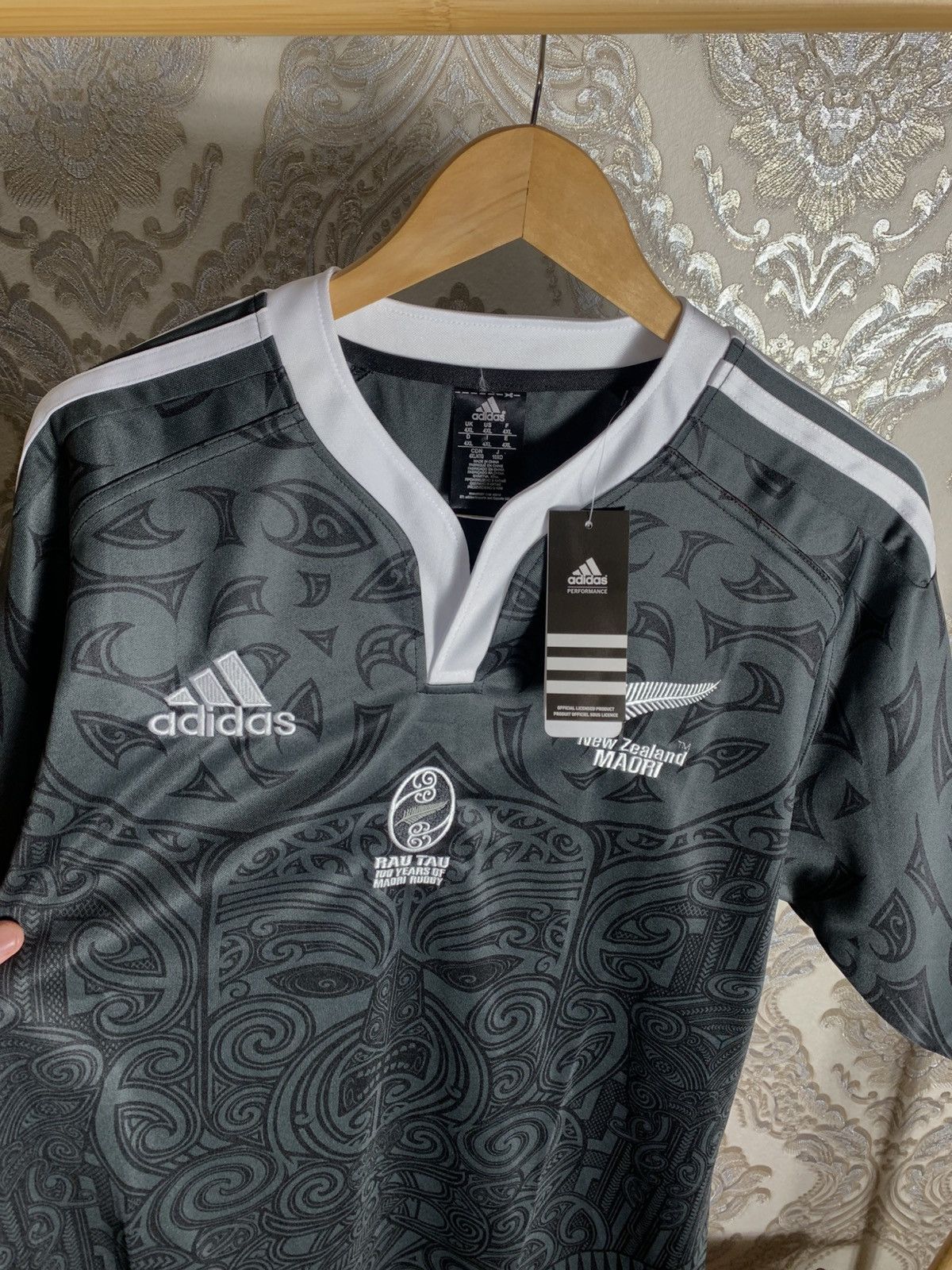 Adidas VINTAGE ADIDAS NEW ZEALAND MAORI RUGBY NRL JERSEY Y2K 90s Size US XXL / EU 58 / 5 - 2 Thumbnail