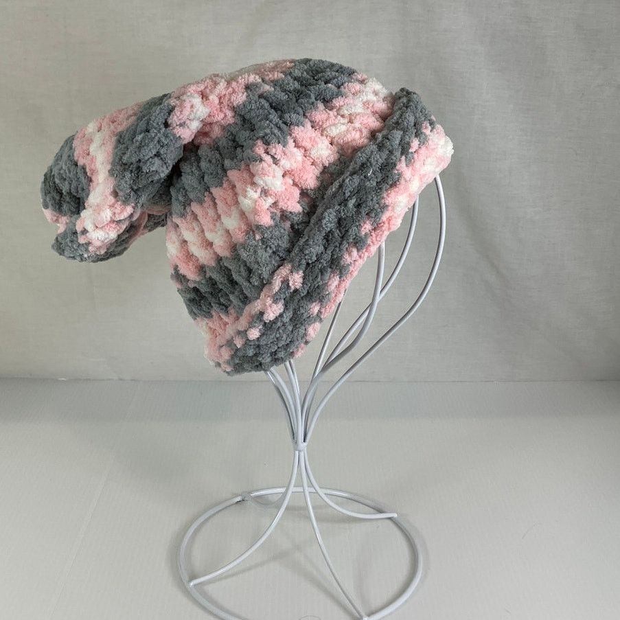 Handmade NWT Handmade Chunky Knitted Kid/Teen Slouchy Beanie Size ONE SIZE - 1 Thumbnail