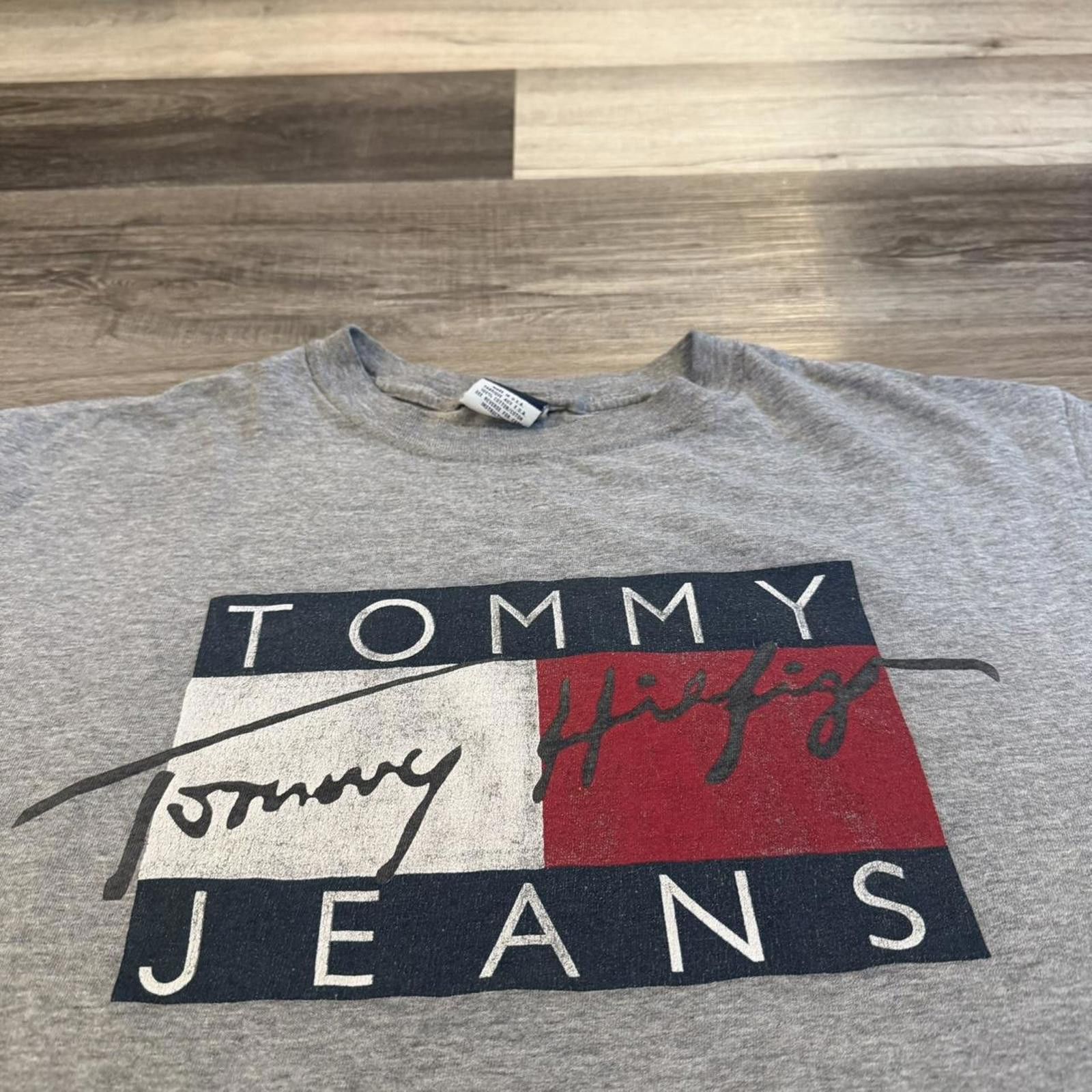 Tommy Hilfiger vintage Tommy Hilfiger Tommy jeans t shirt 00s M/L Size US M / EU 48-50 / 2 - 2 Thumbnail
