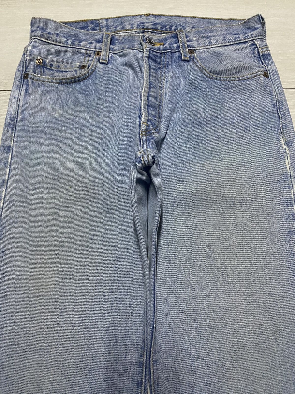 Levi's Vintage Levis 501 Blue Wash Distressed Loose Jeans Size US 30 / EU 46 - 3 Thumbnail