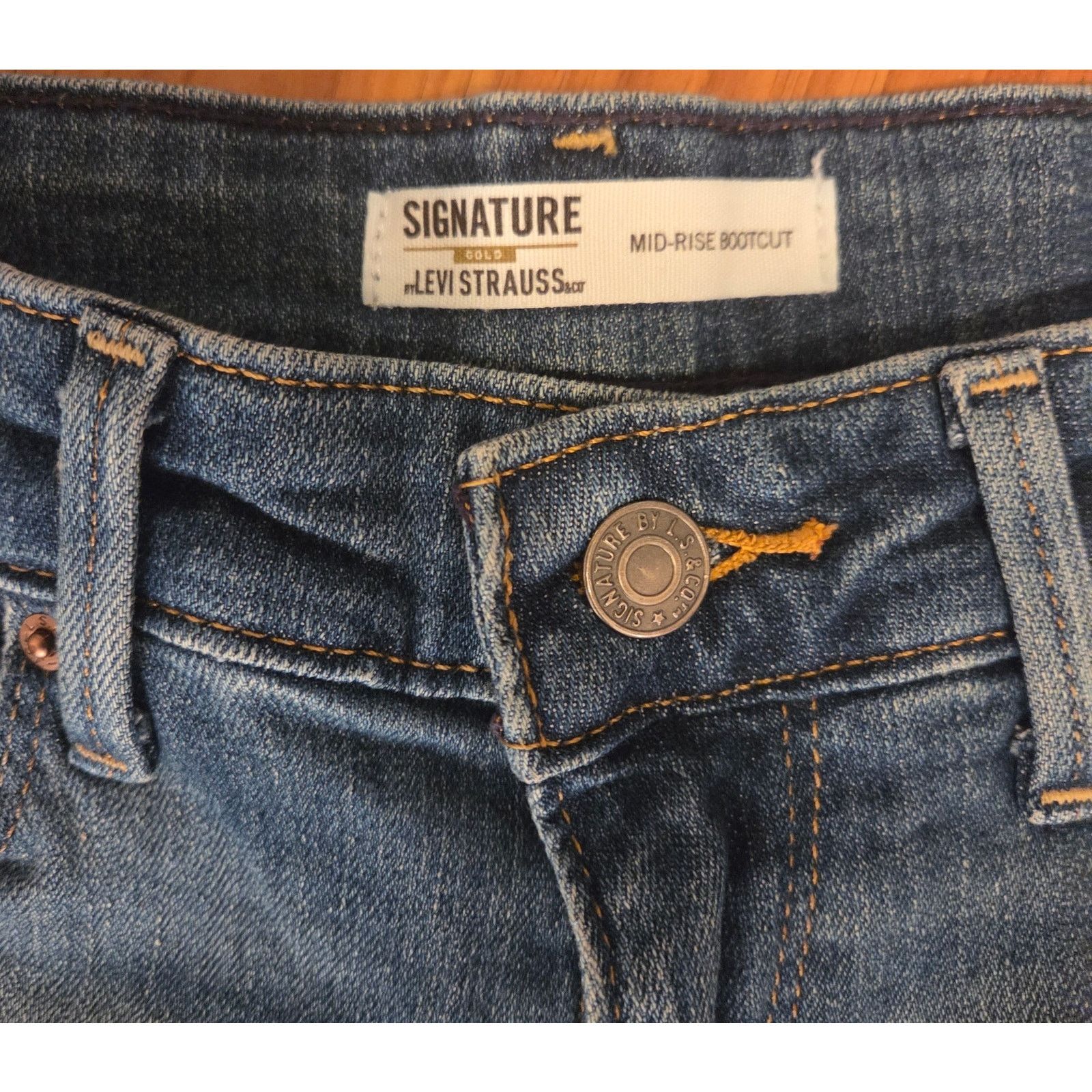 Levi's Levi's Women's Signature Mid Rise Bootcut Jeans - W28 L32 Size 28" / US 6 / IT 42 - 4 Thumbnail