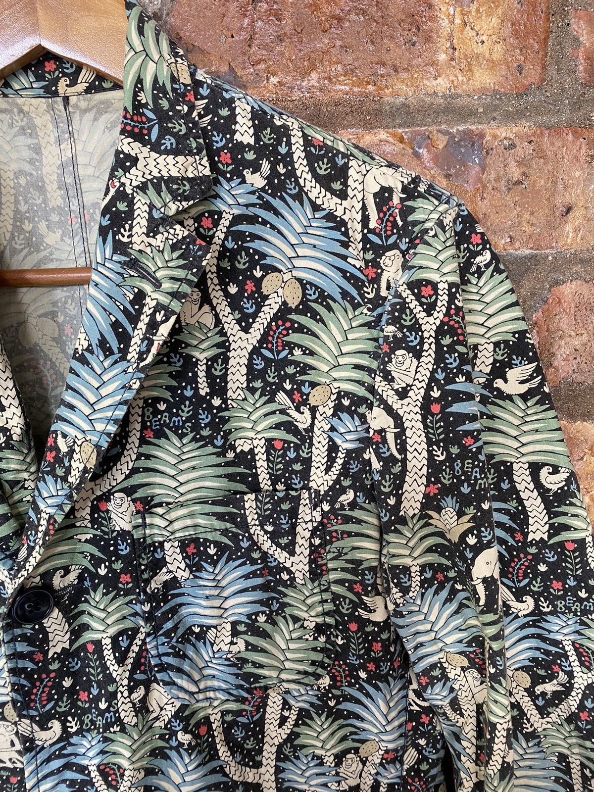 Beams Plus 2000s Beams Multi pop animal jungle print light jacket Size US S / EU 44-46 / 1 - 5 Thumbnail