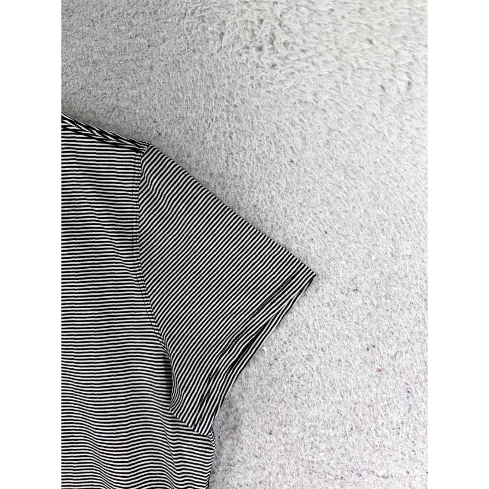 Lululemon Lululemon Shirt Women 6 Black White Stripe Pima Cotton Love Crew III W3DMBS Size M / US 6-8 / IT 42-44 - 2 Thumbnail