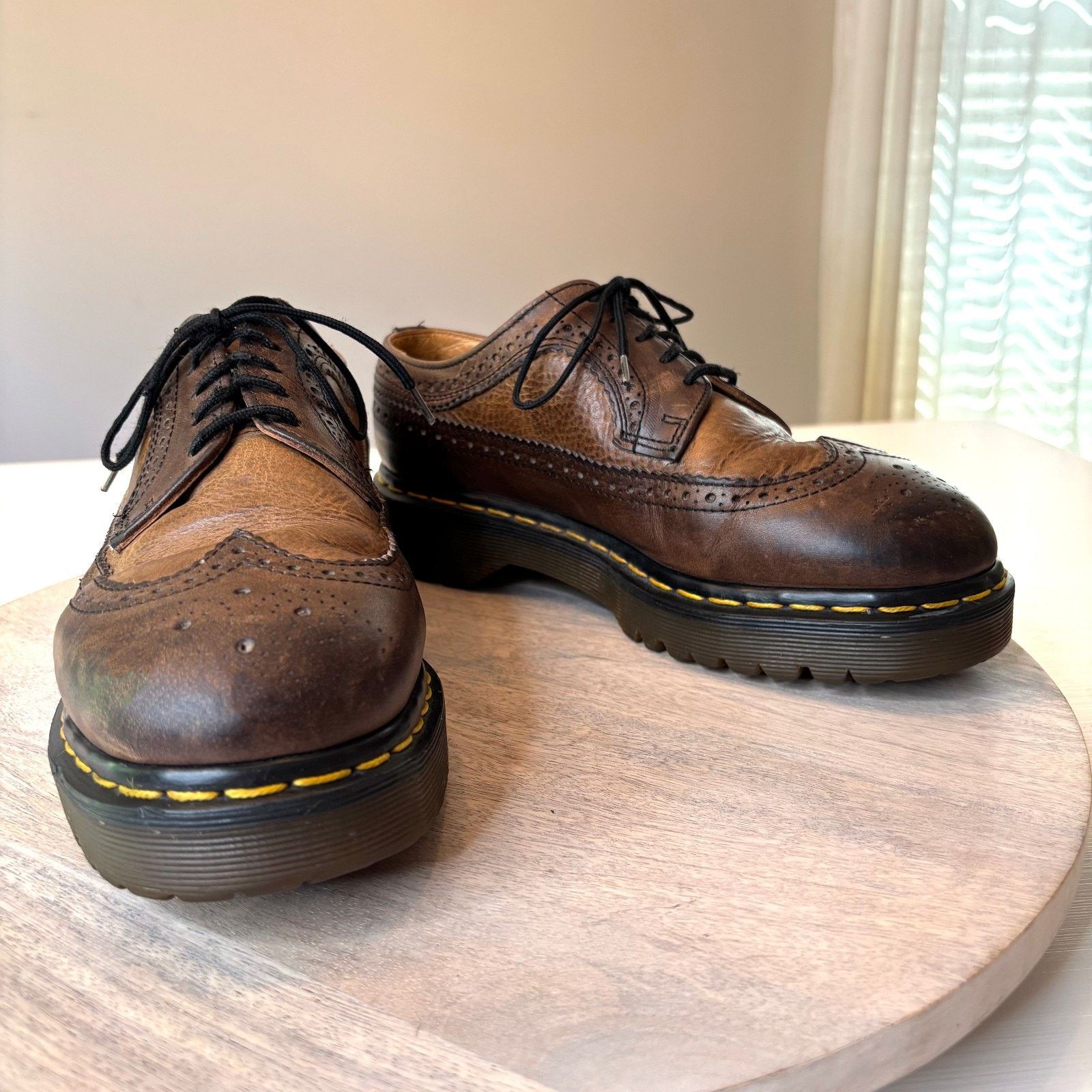 Dr. Martens Dr. Martens Vintage England Brown Brogue Oxford Shoes Size 7 Size US 7 / EU 40 - 3 Thumbnail