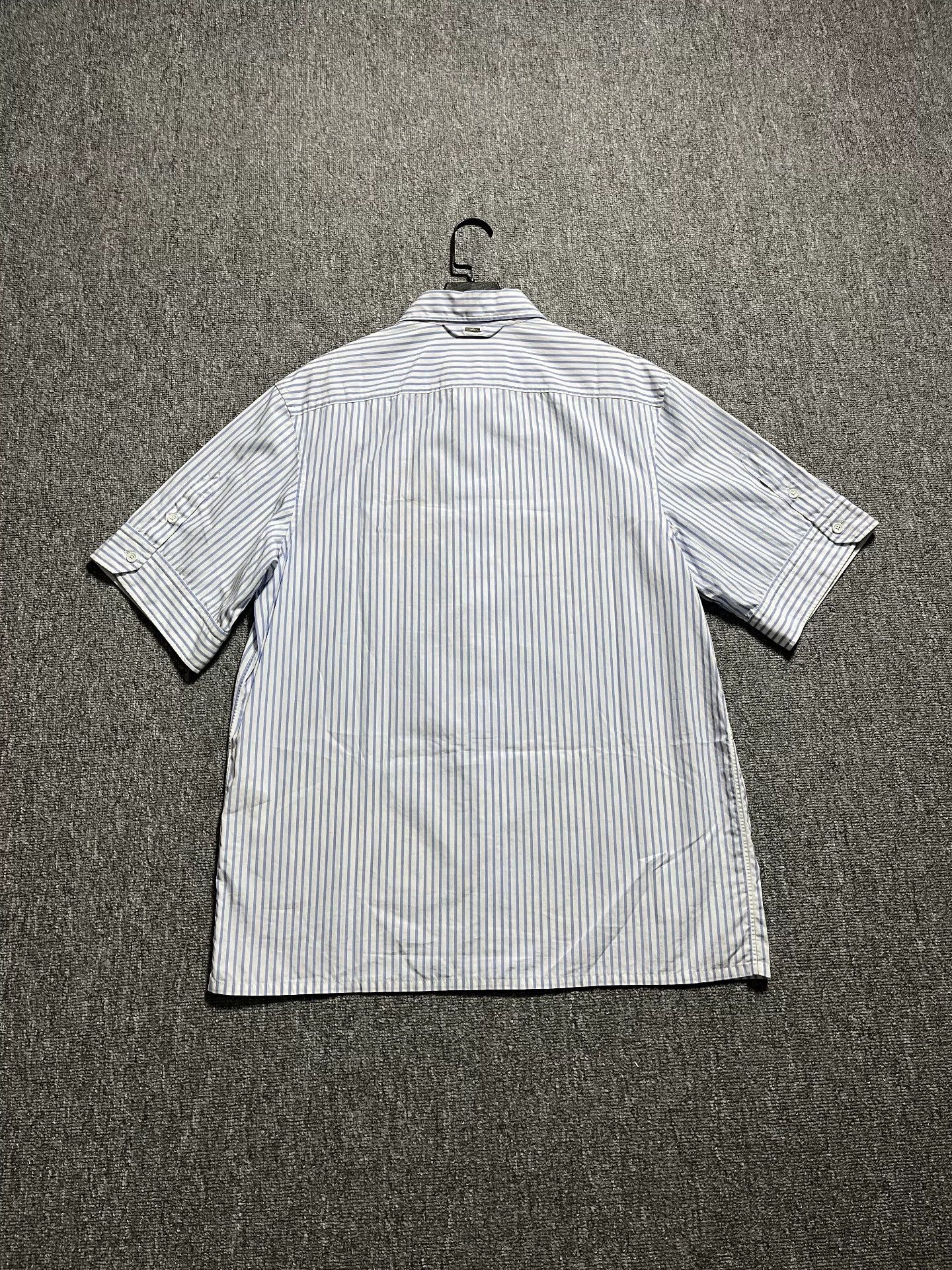 Louis Vuitton LV Blue White Vertical Stripe Short-Sleeve Shirt Men's S Size US S / EU 44-46 / 1 - 2 Thumbnail