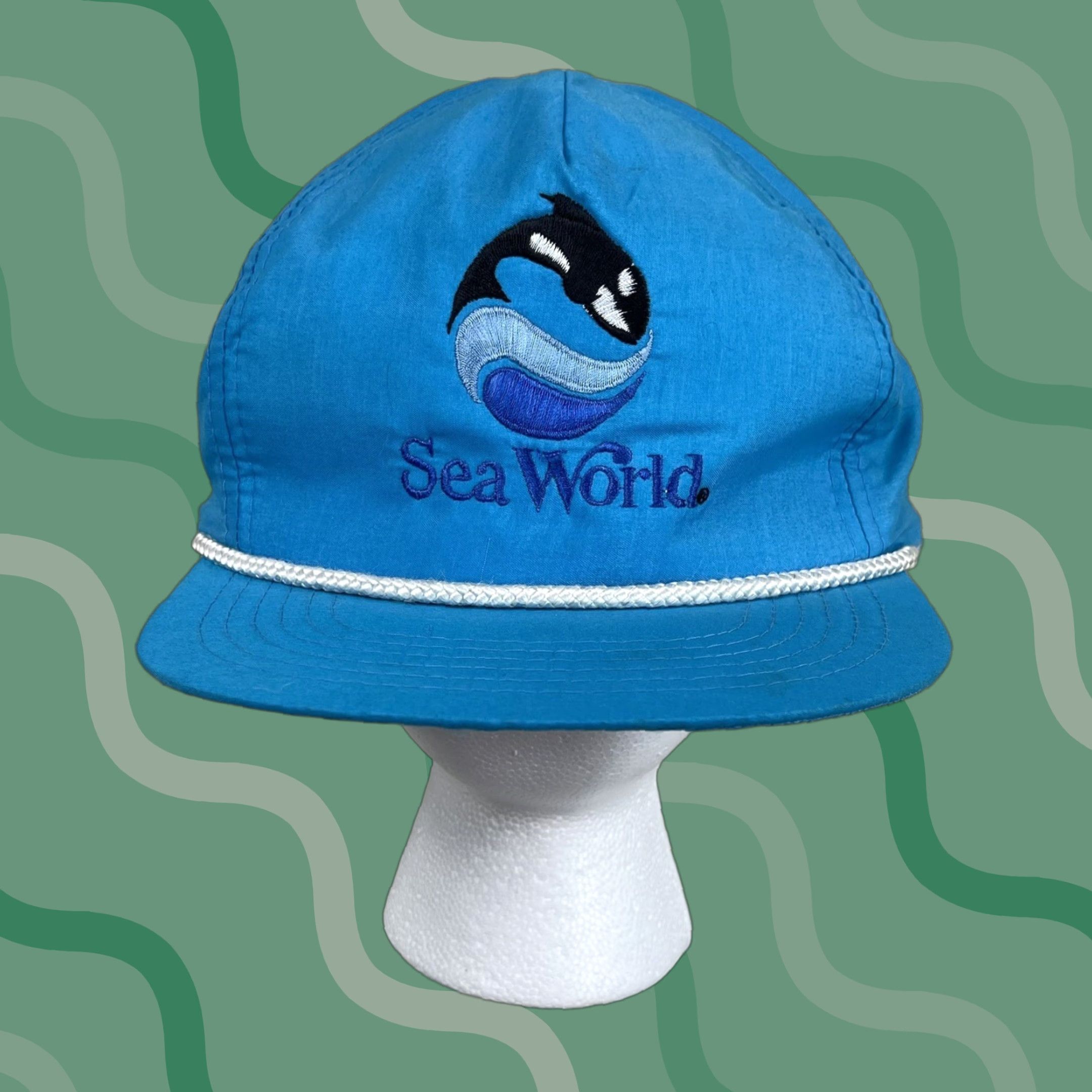 Vintage VINTAGE Speedway Trucker Hat Shamu Ocean Marine Life Blue Adjustable 90s Mens Size ONE SIZE - 1 Thumbnail