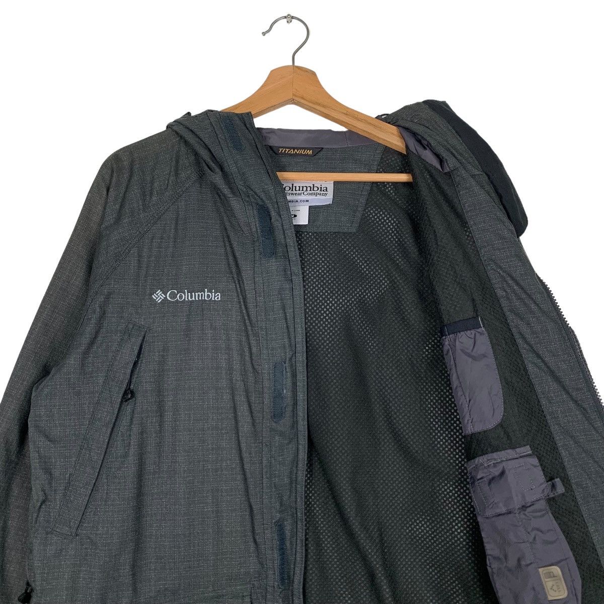 Columbia COLUMBIA Titanium Omni Tech Fur Hoodie Jacket #0460-C21 Size US M / EU 48-50 / 2 - 10 Thumbnail