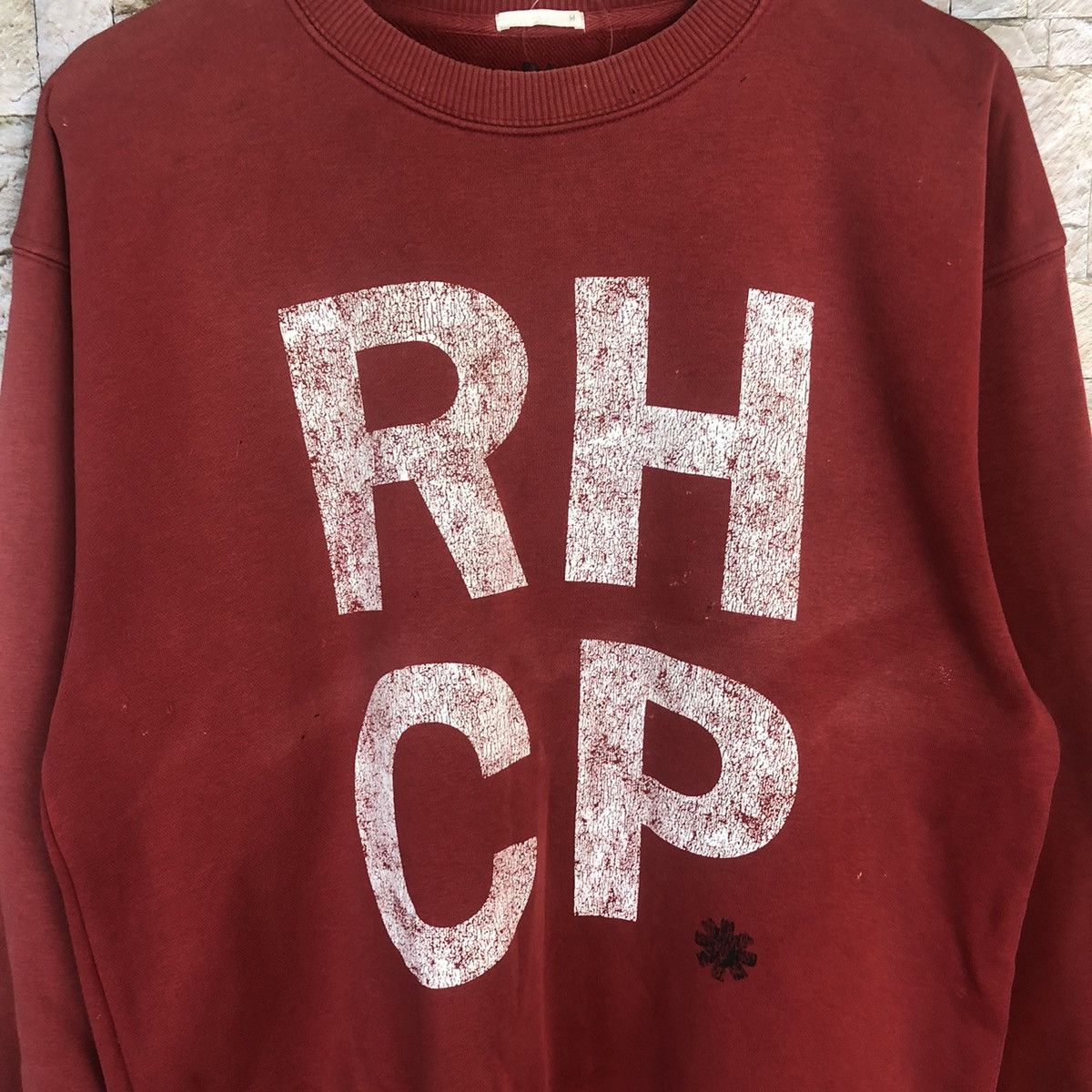 Band Tees GU Red Hot Chilli Peppers Red Sweatshirt #A10 Size US M / EU 48-50 / 2 - 5 Thumbnail