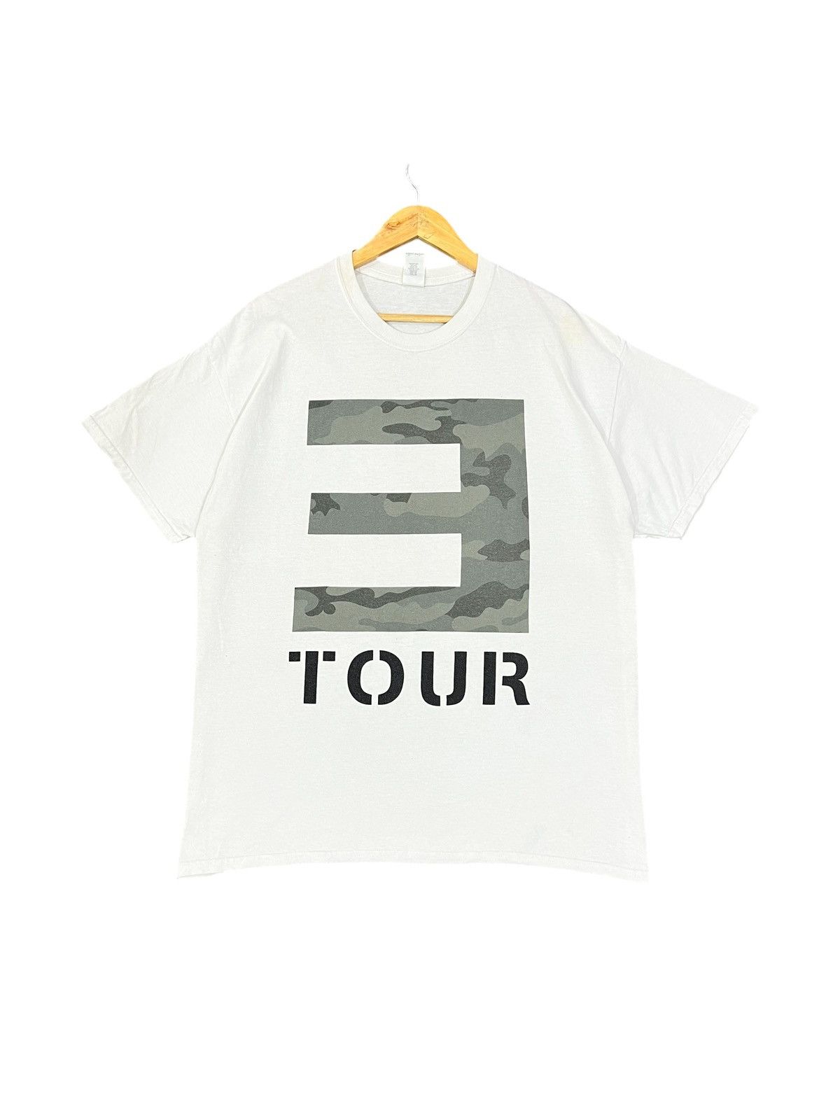 Eminem × Rap Tees × Vintage Vtg Y2k Eminem Tour 2019 Rap Tees Size US XL / EU 56 / 4 - 1 Thumbnail