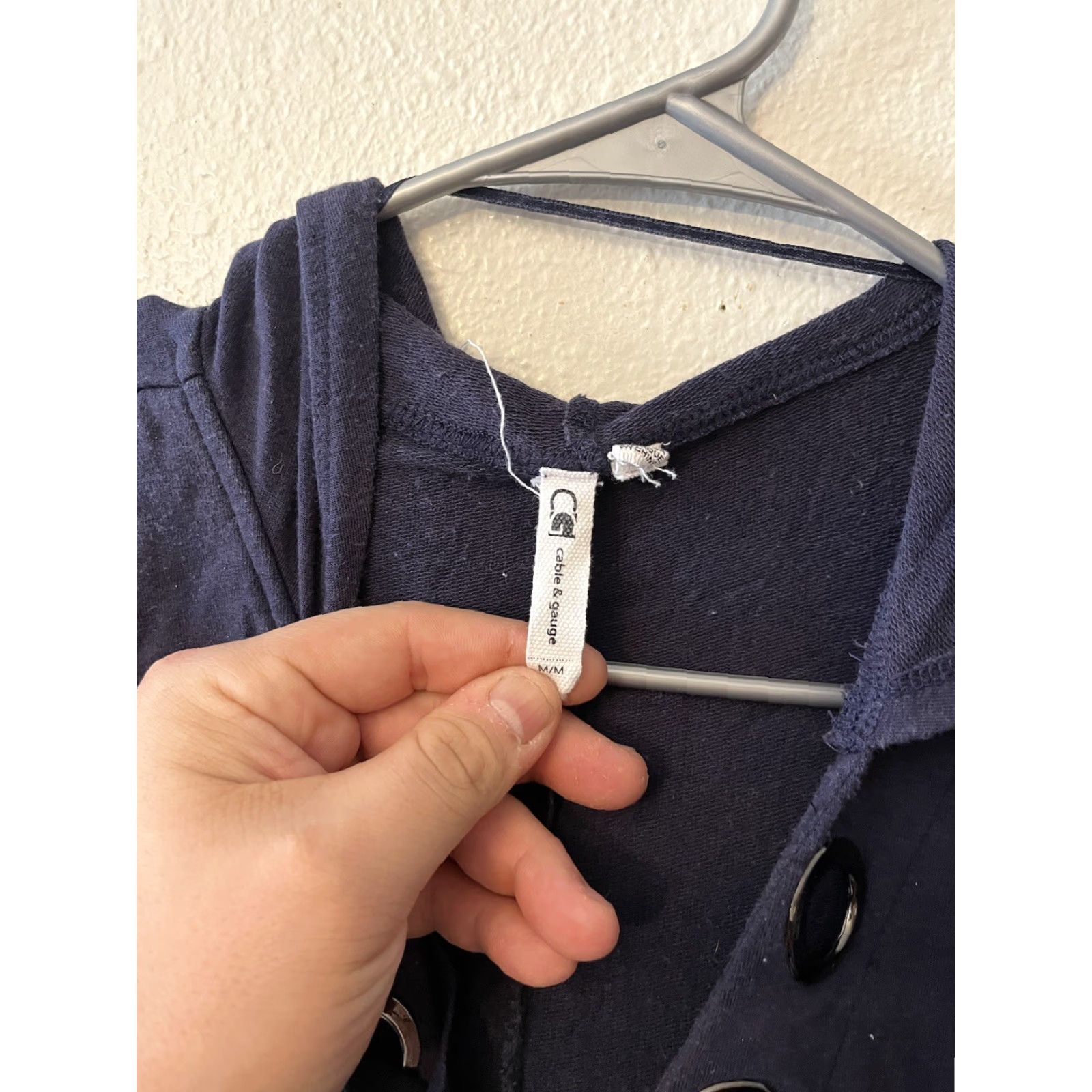 Vintage Cable & Gauge Sweatshirt Womens Medium Blue Hooded V-Neck Pullover Sweatshirt Regular M Adult Womens Size M / US 6-8 / IT 42-44 - 2 Thumbnail