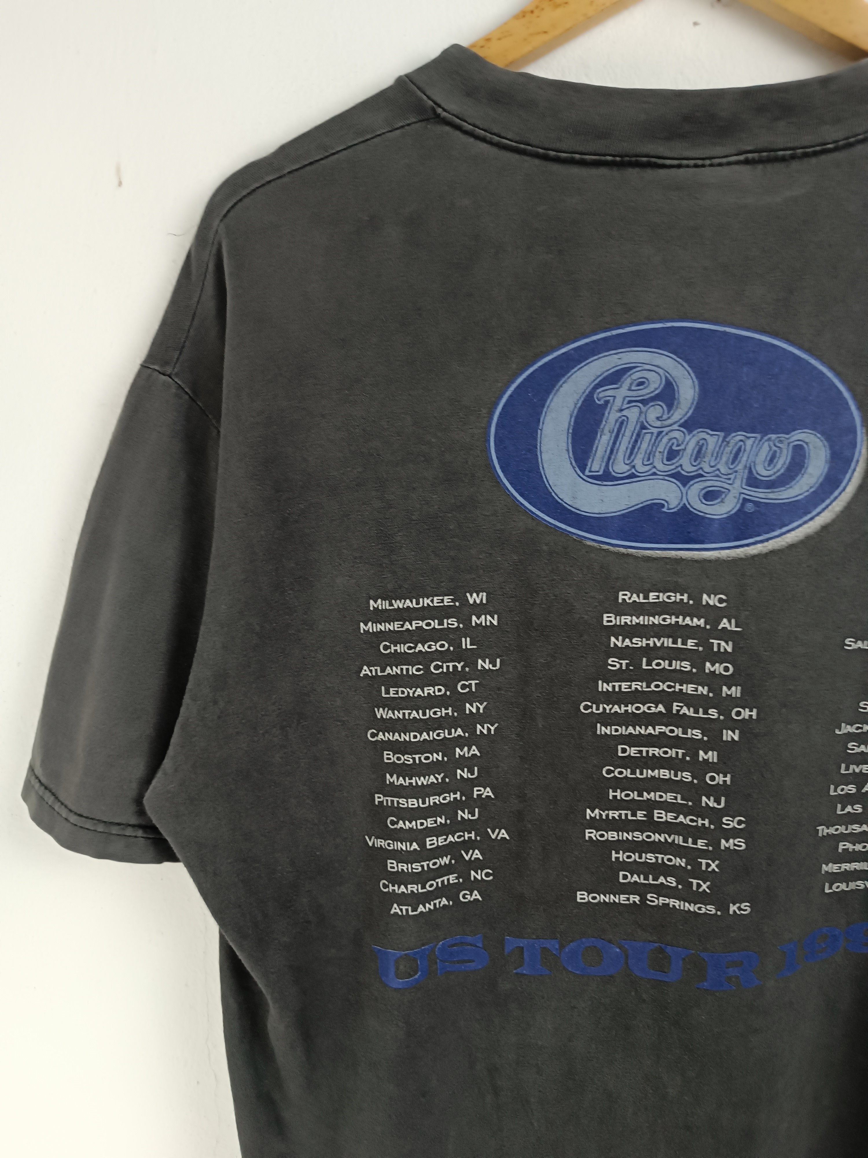 Vintage VINTAGE '99 CHICAGO US TOUR TEE eagles boston earth wind Size US L / EU 52-54 / 3 - 11 Thumbnail