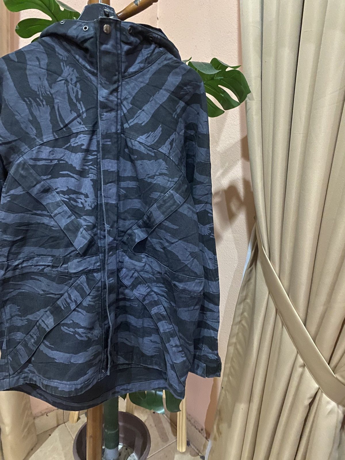 Japanese Brand World Wide Love! Tiger Camo Jacket – Japanese Streetwear Size US M / EU 48-50 / 2 - 4 Thumbnail
