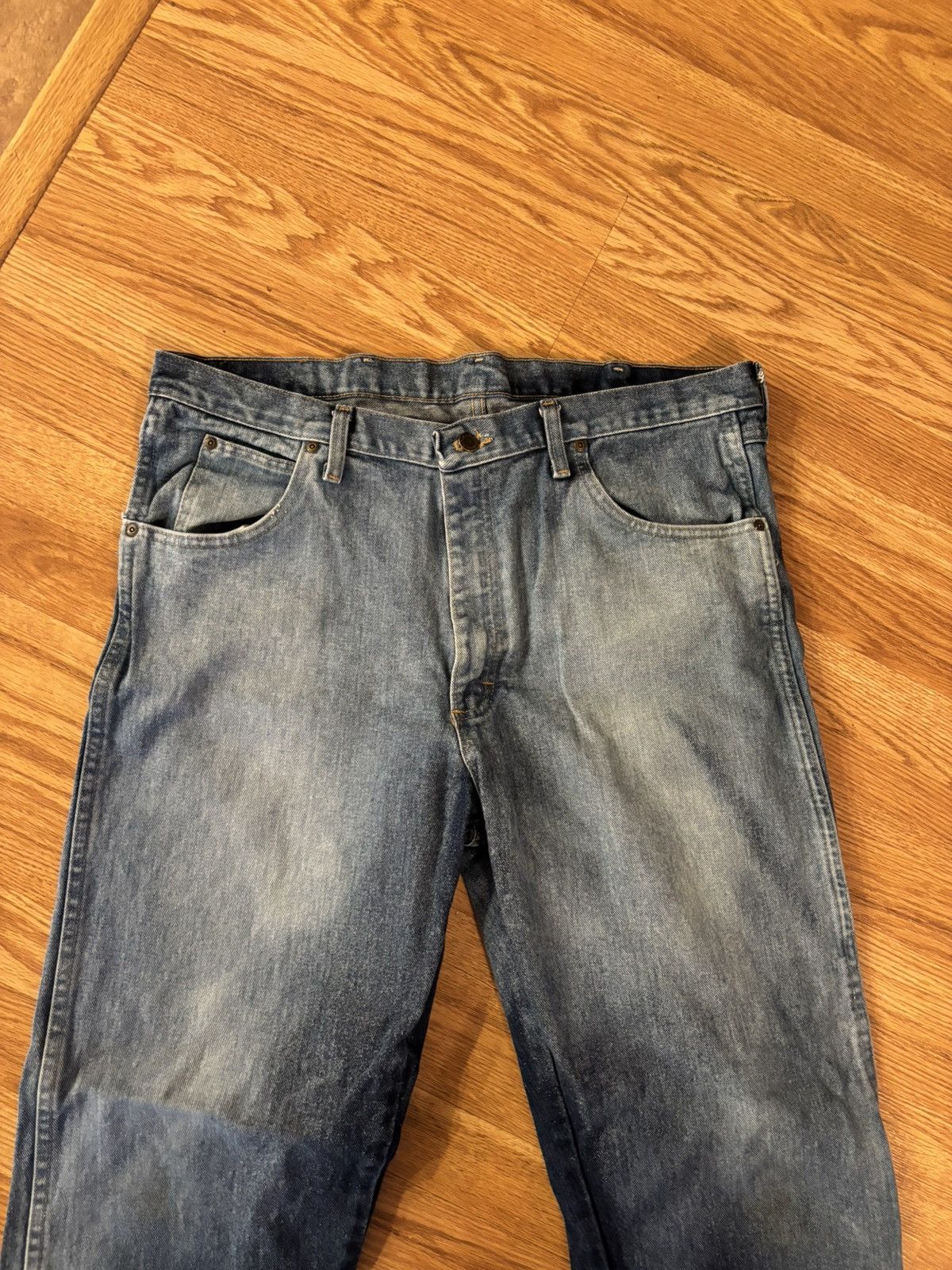 Wrangler Wrangler Jeans Washed/distressed mens 38x36 Size US 38 / EU 54 - 3 Thumbnail