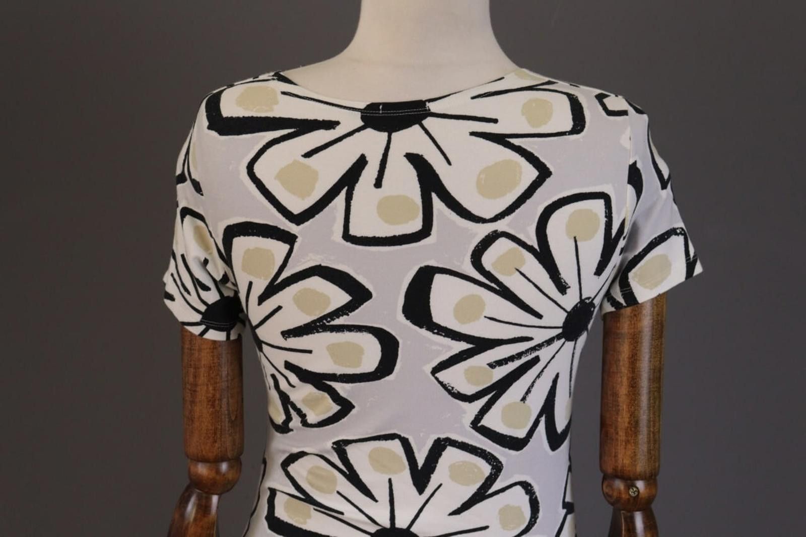 Marimekko Marimekko Mika Piirainen Gray Floral A-Line Shift Dress Size M / US 6-8 / IT 42-44 - 8 Thumbnail