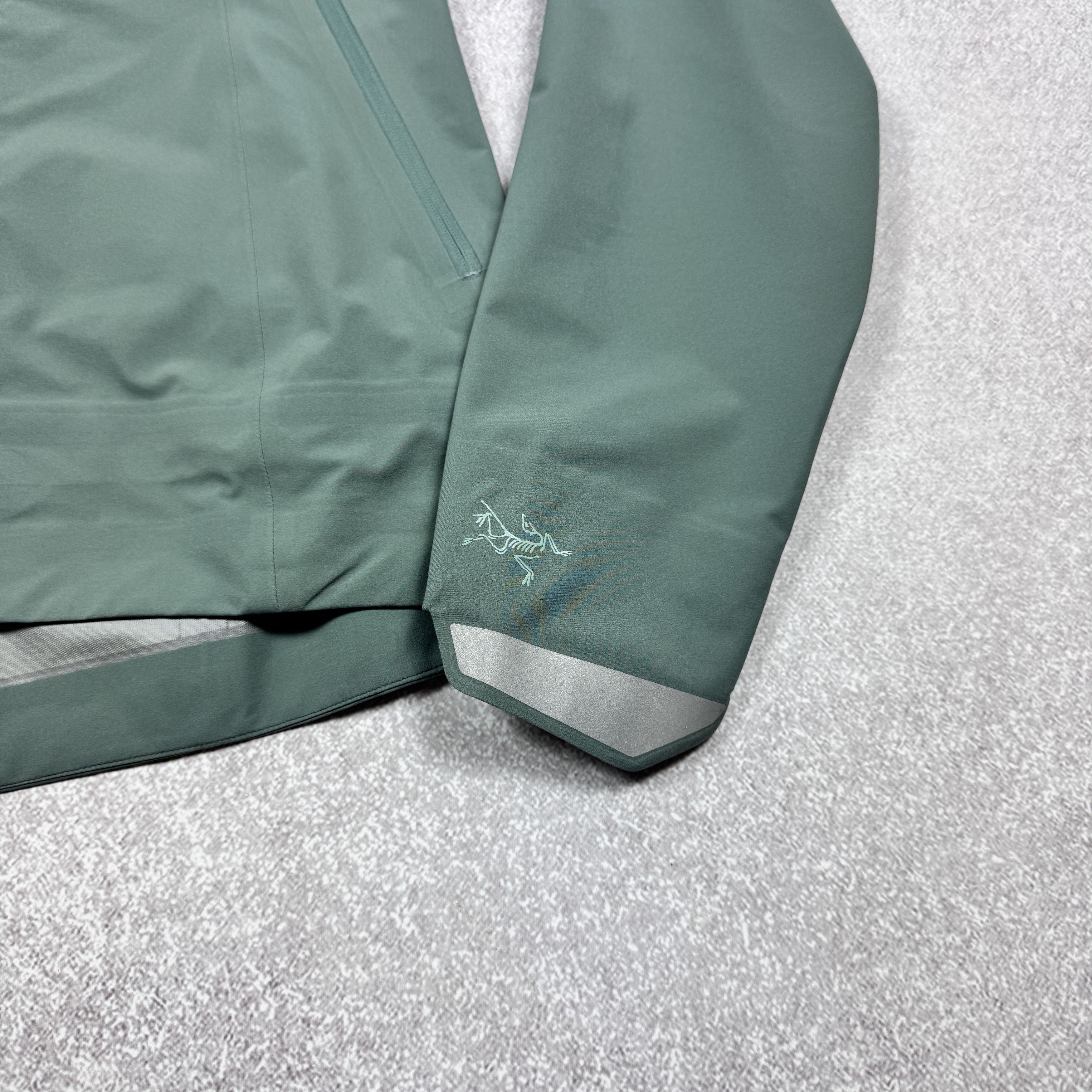 Arc'teryx Women`s Arcteryx A2B Hardshell Gore-tex Blazer Jacket Size S Size S / US 4 / IT 40 - 10 Thumbnail