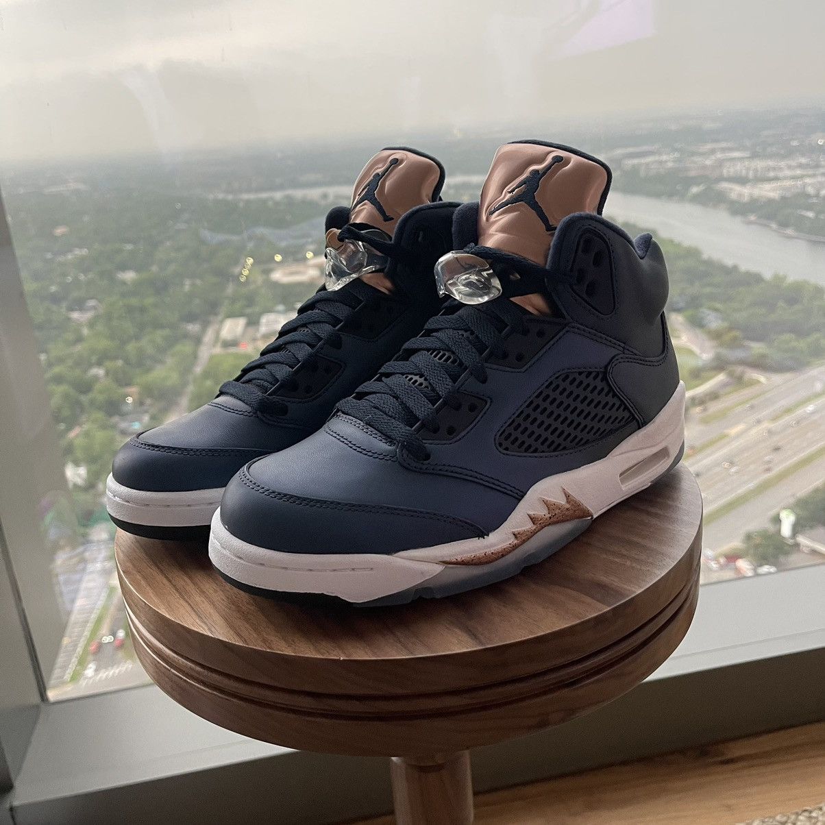 AIR JORDAN RETRO 'BRONZE' SNEAKER