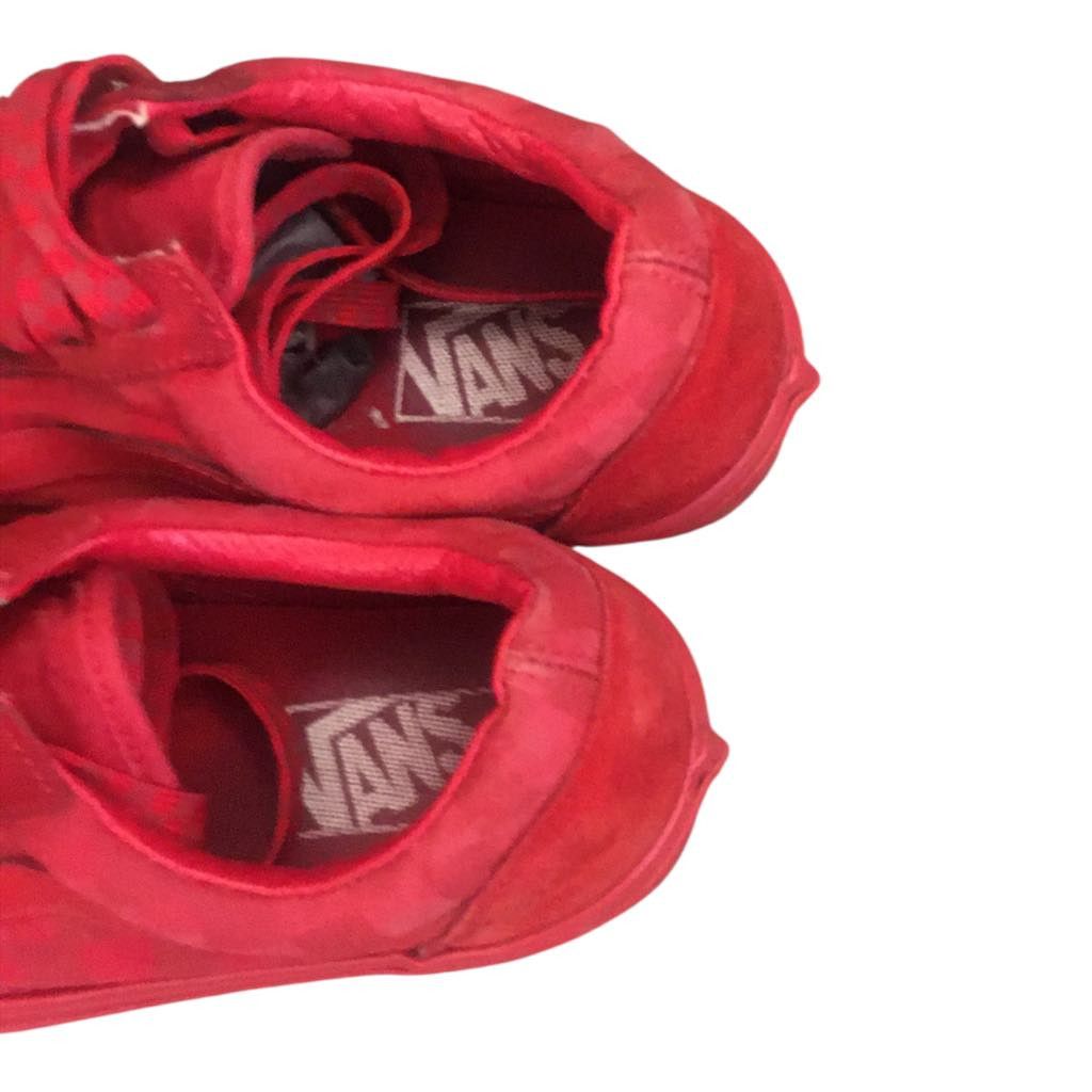 Vans Vans Off The Wall Old Skool Mono Checkerboard Skate Shoe Red Size US 6 / EU 39 - 2 Thumbnail