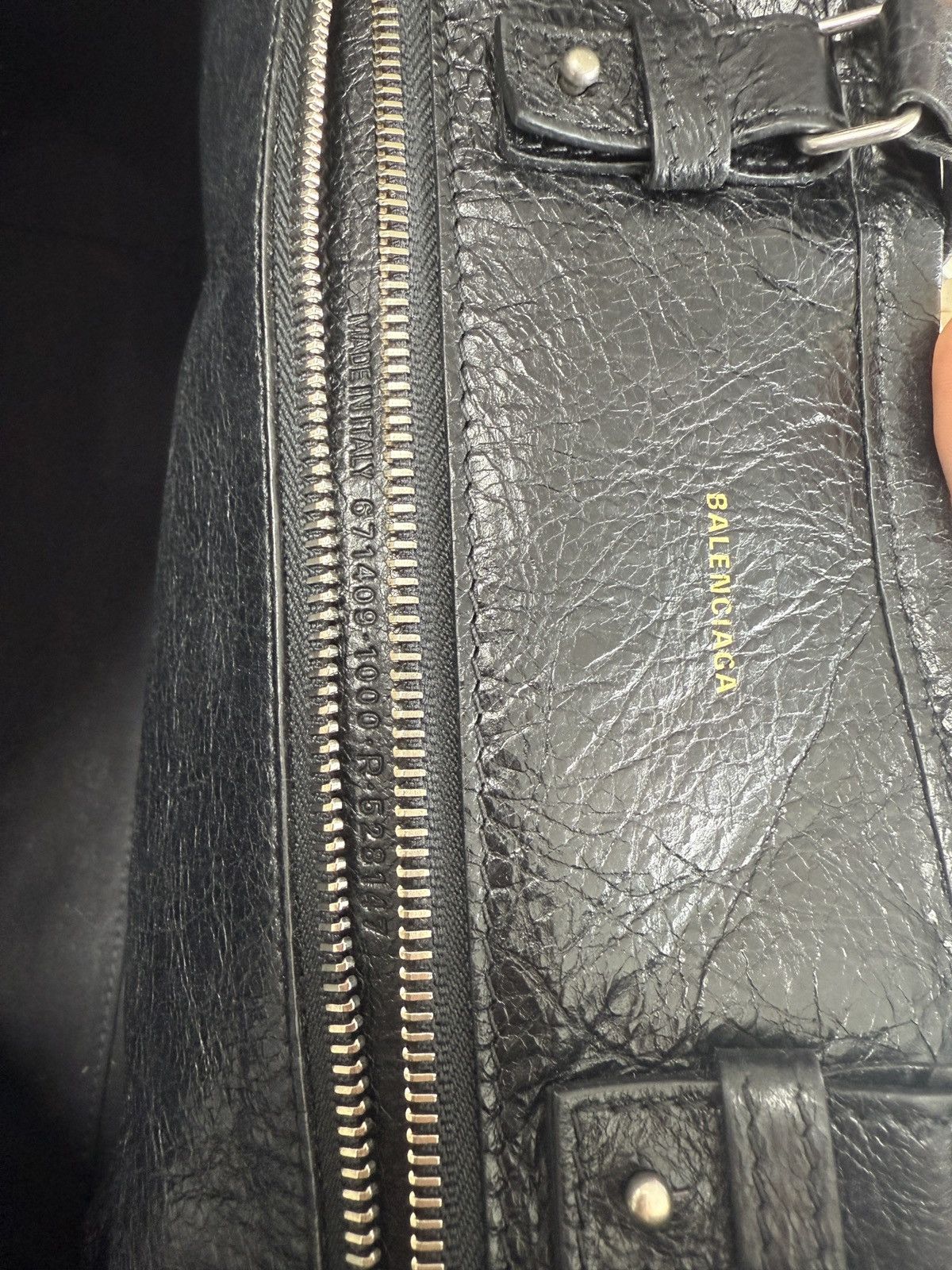 Balenciaga Balenciaga Barbes Medium East-West Shopper Bag in Shearling Size ONE SIZE - 6 Thumbnail