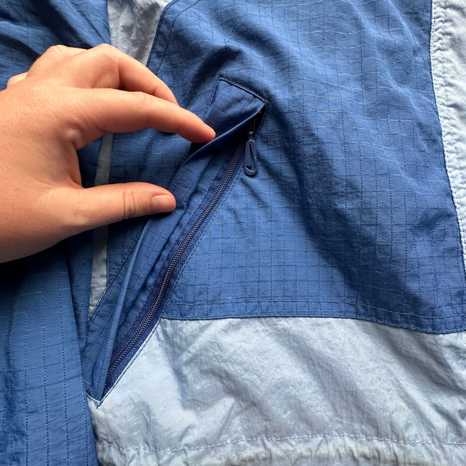 Nike Vintage 90s Nike Ripstop Windbreaker Jacket Women Large Blue Size L / US 10 / IT 46 - 12 Thumbnail
