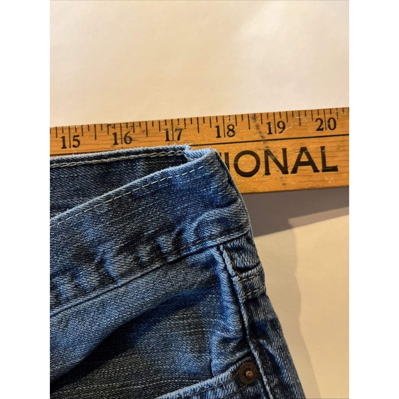 Levi's Levi's 514 Jeans Men's 36x30 Blue Denim Cotton Medium Wash Size US 36 / EU 52 - 6 Thumbnail