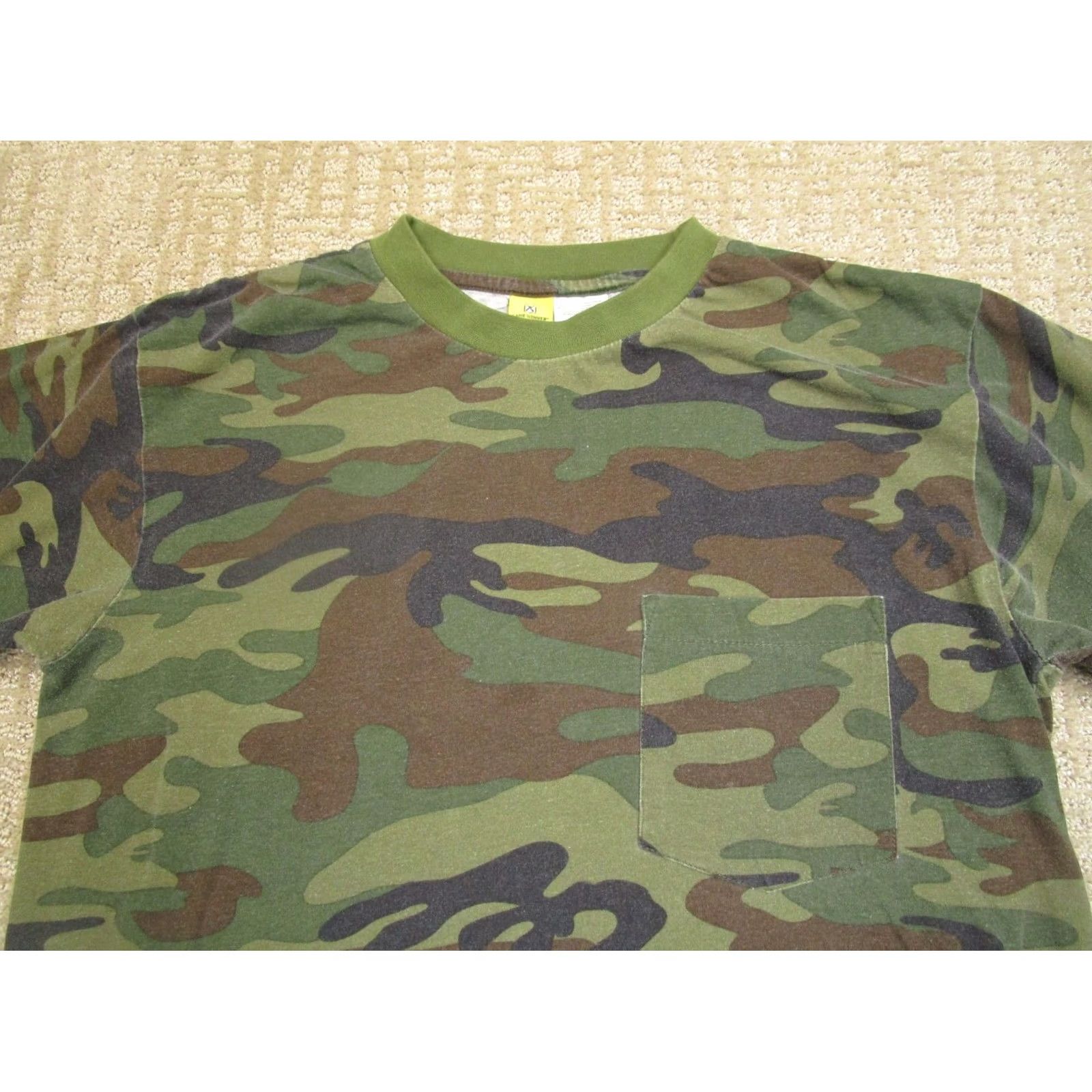 Vintage VINTAGE Game Winner Camouflage Shirt Men L Green Short Sleeve T-Shirt 2000s Outdoor Retro Mens Size US L / EU 52-54 / 3 - 2 Thumbnail