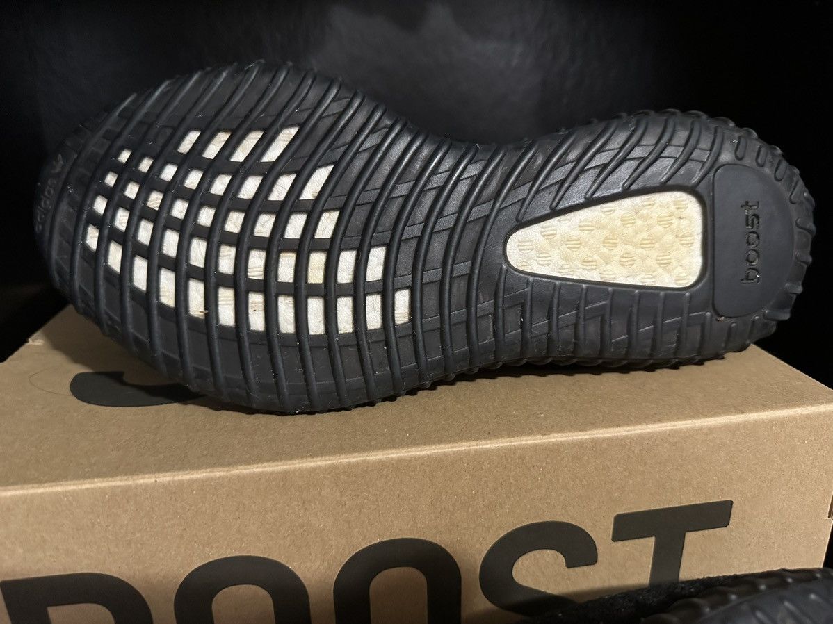 Adidas Yeezy 350 V2 Boost Black White / Oreo Size US 11 / EU 44 - 13 Thumbnail