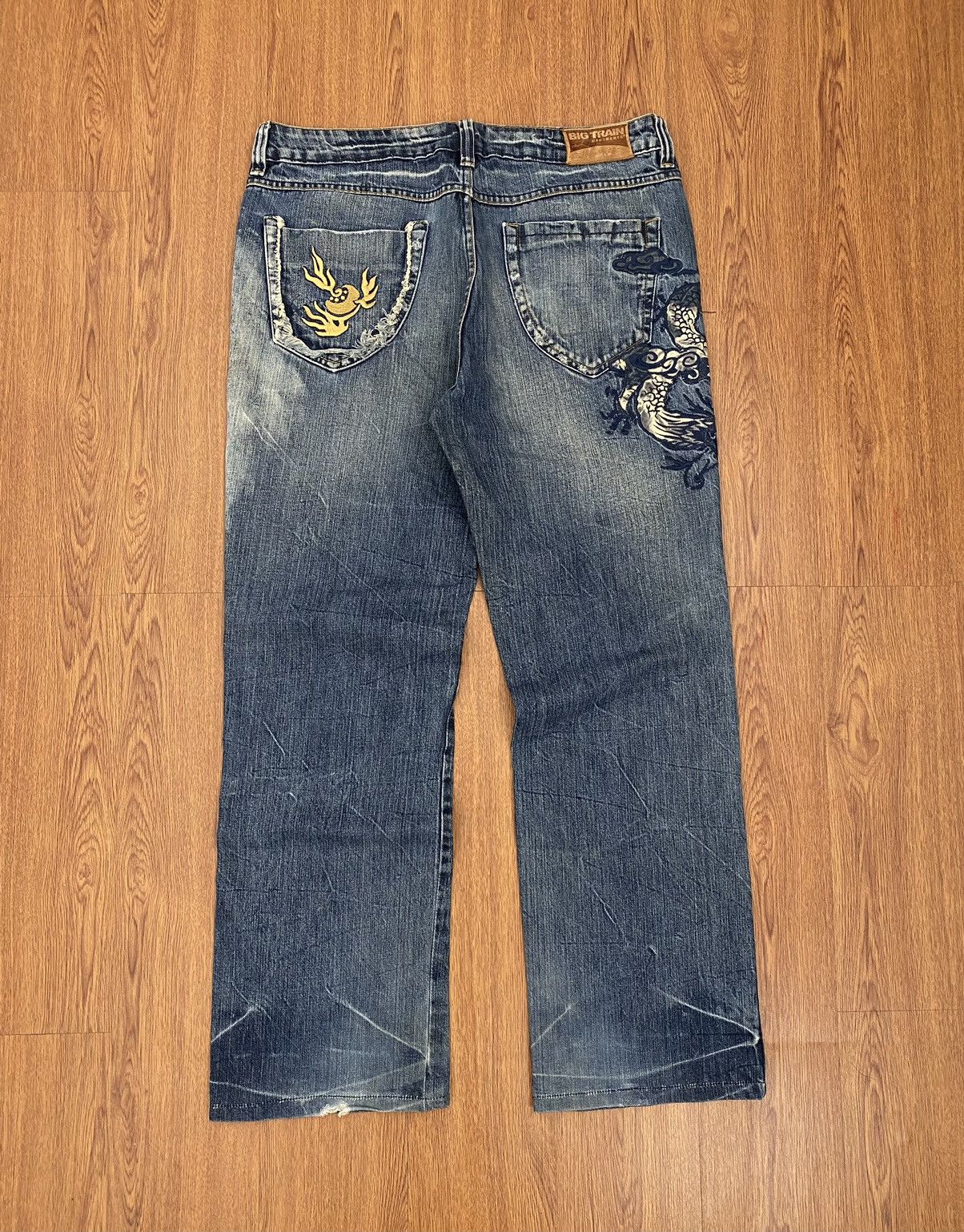Big train dragon emboirdery japanese traditional jeans
