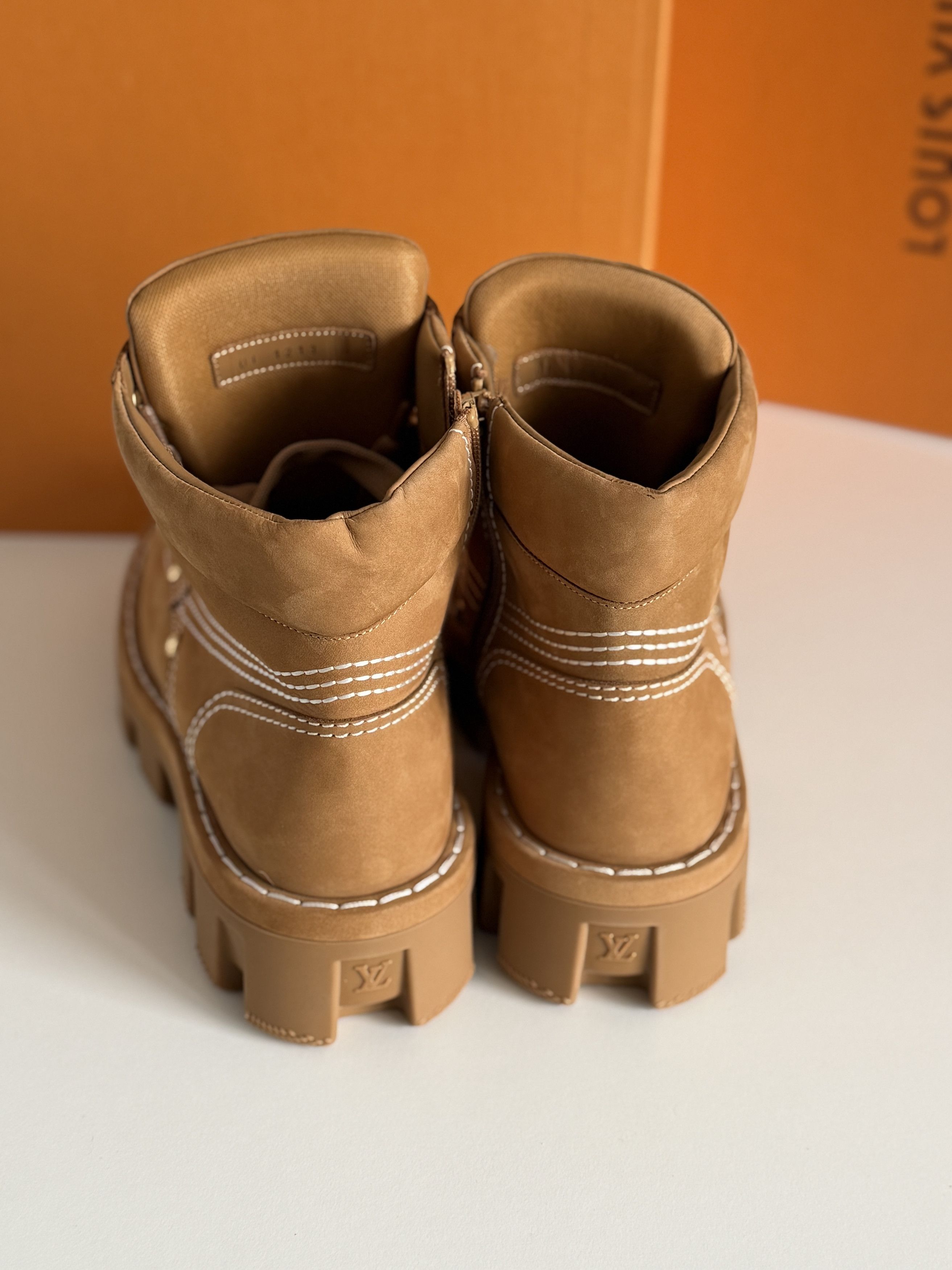 Louis Vuitton LV Checker Ankle Boot | size 8lv Size US 8 / EU 41 - 8 Thumbnail