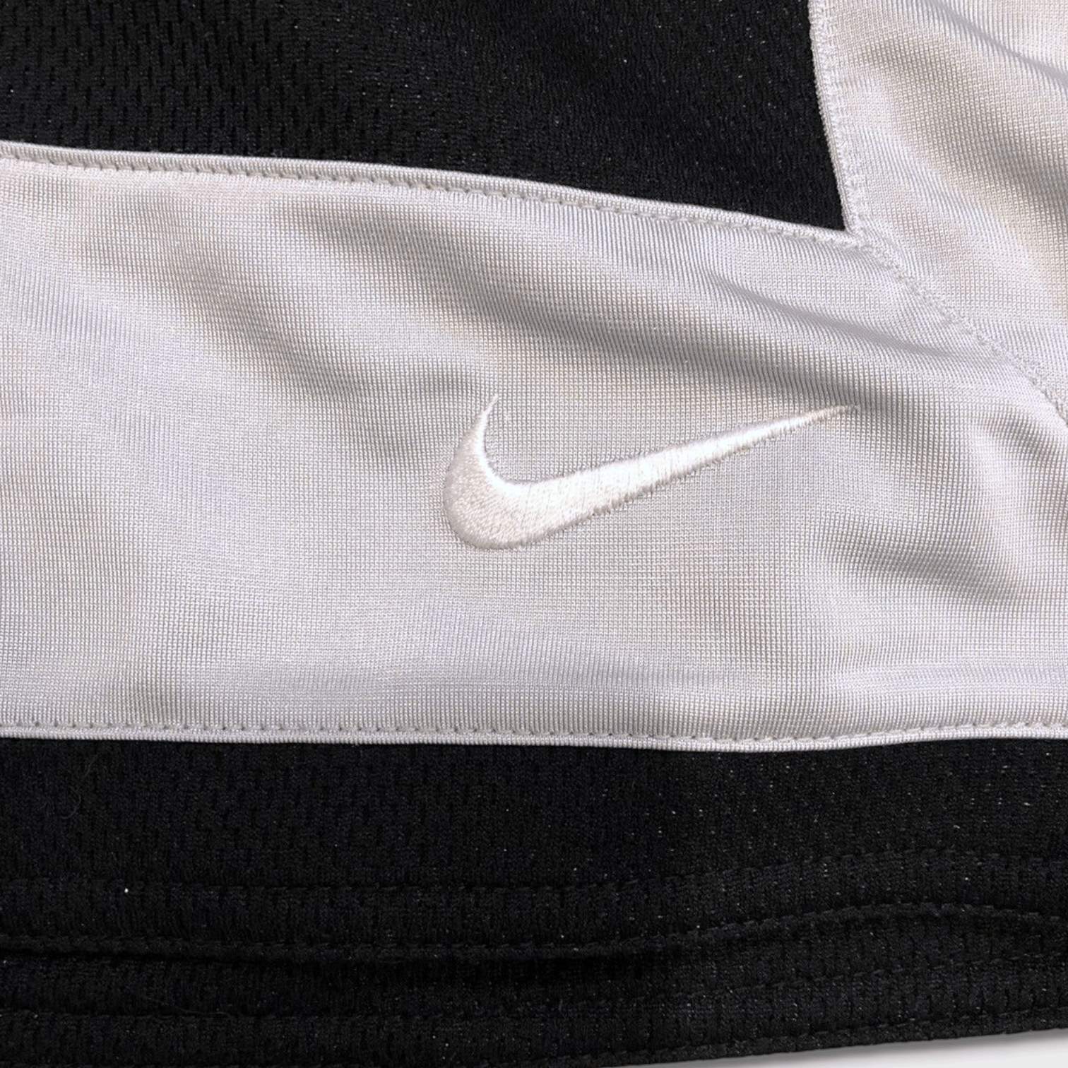 Nike Nike Sportswear Shorts Mens Medium Swoosh Reversible Pants Size US 32 / EU 48 - 2 Thumbnail