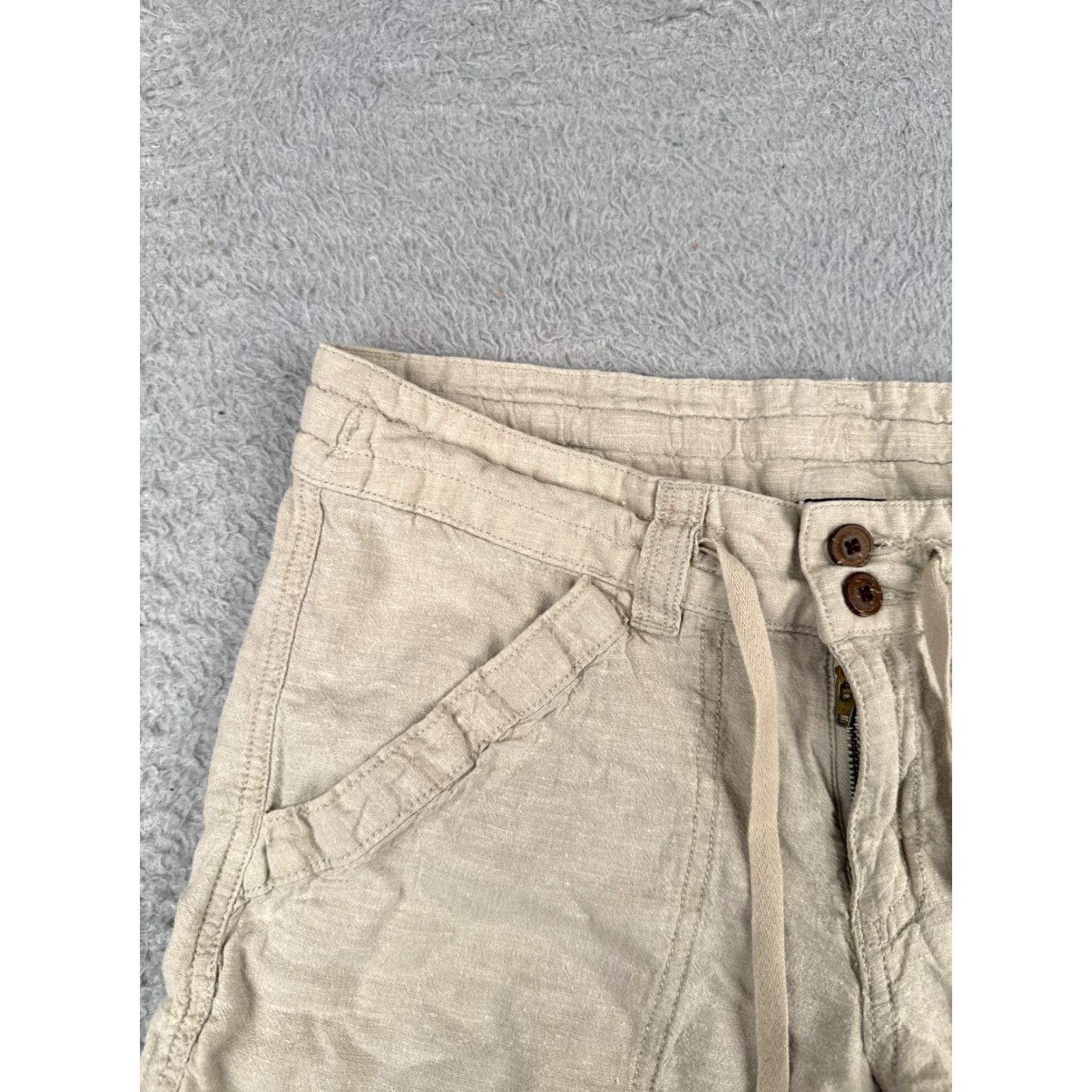 Patagonia Patagonia Shorts Women 4 Beige Hemp Cotton Blend Cargo Hiking Camp Beach 28x7 Cargo Pocket Zipper Logo Investigate? Size 27" / US 4 / IT 40 - 4 Thumbnail