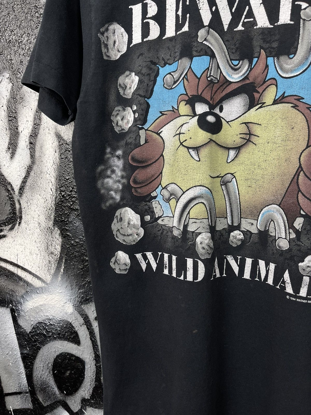 Warner Bros Vintage Warner Bros 1994 Tasmanian Devil Destroyed T-Shirt Size US S / EU 44-46 / 1 - 7 Thumbnail