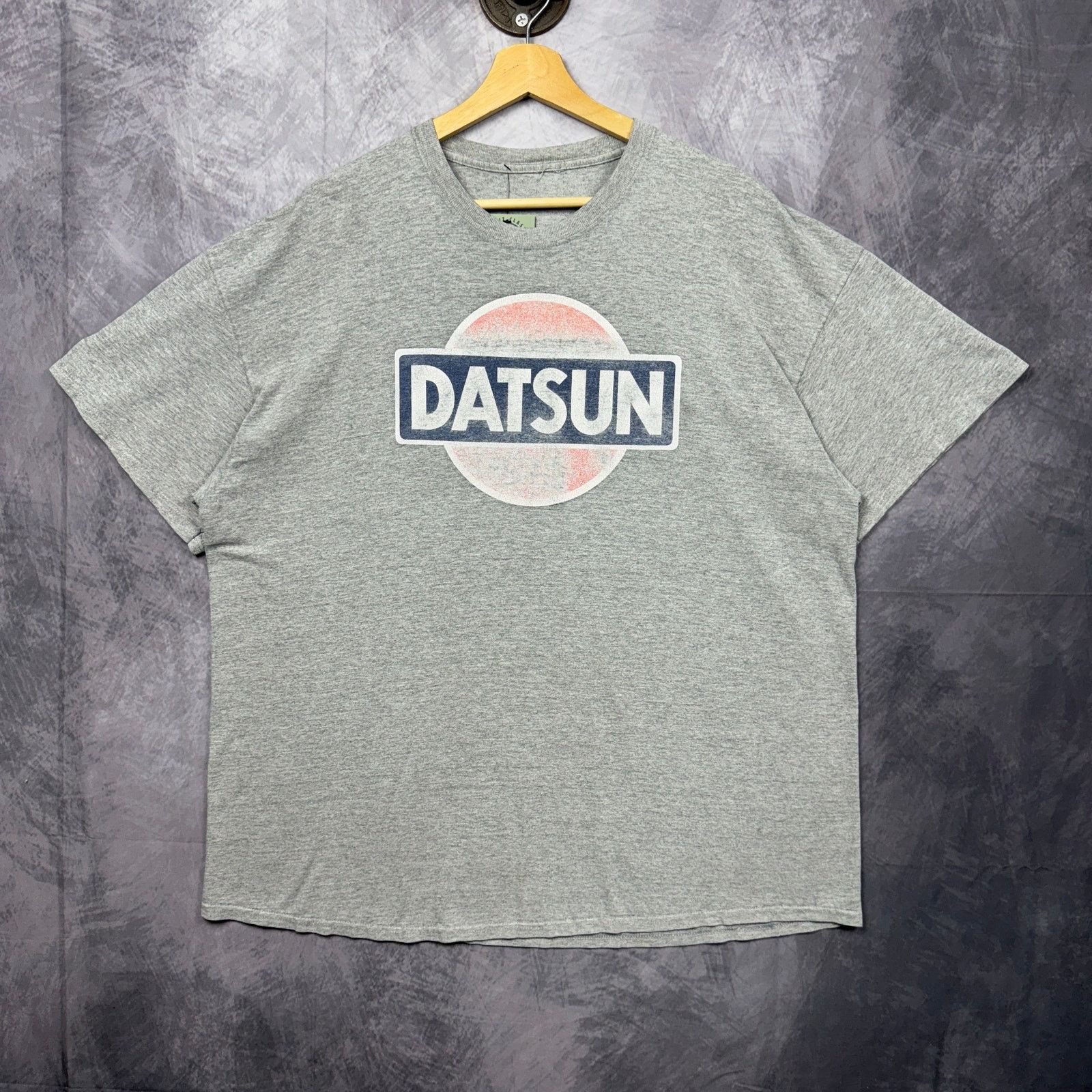 Vintage 00s Gray Datsun Logo Nissan Promo Graphic Shirt XL 3877 Size US XL / EU 56 / 4 - 2 Thumbnail