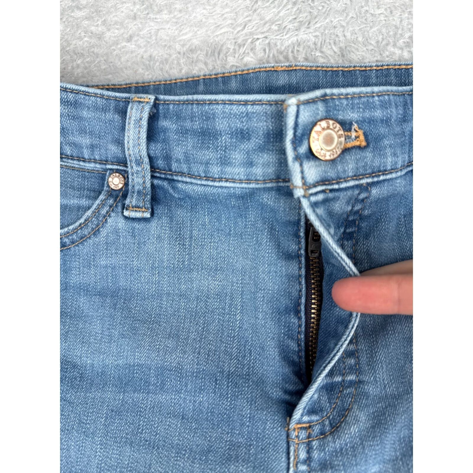 Talbots Talbots Jeans Women 8 Capris Denim Mid Rise Blue Cotton Blend 30x18 5-Pocket Design Womens Size 30" / US 8 / IT 44 - 5 Thumbnail