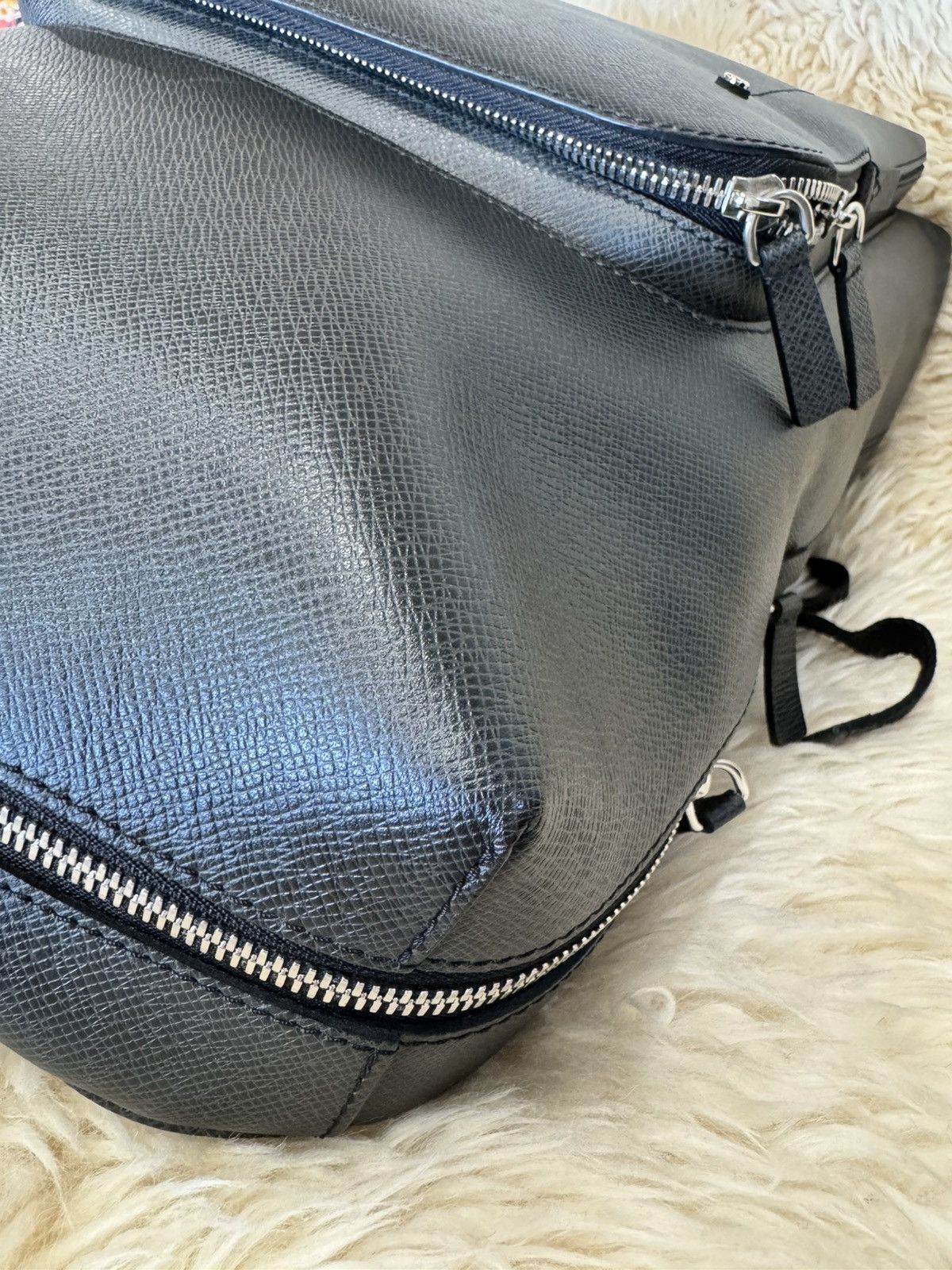 Louis Vuitton Louis Vuitton Taiga Grigori Gray Backpack Ardoise Leather Size ONE SIZE - 18 Thumbnail