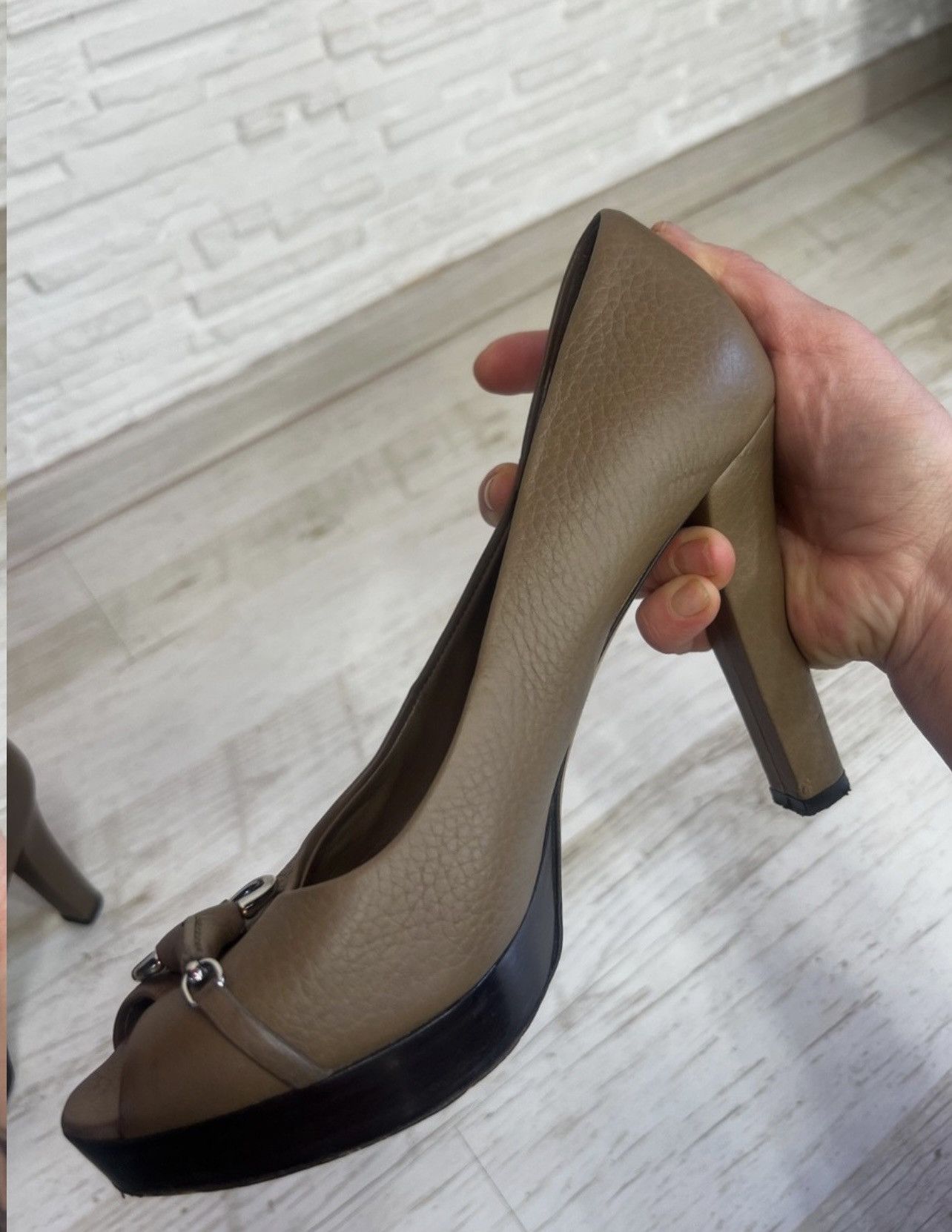 Gucci Gucci Horsebit Leather Pumps Block Heel Size 38 Size US 8 / IT 38 - 13 Thumbnail