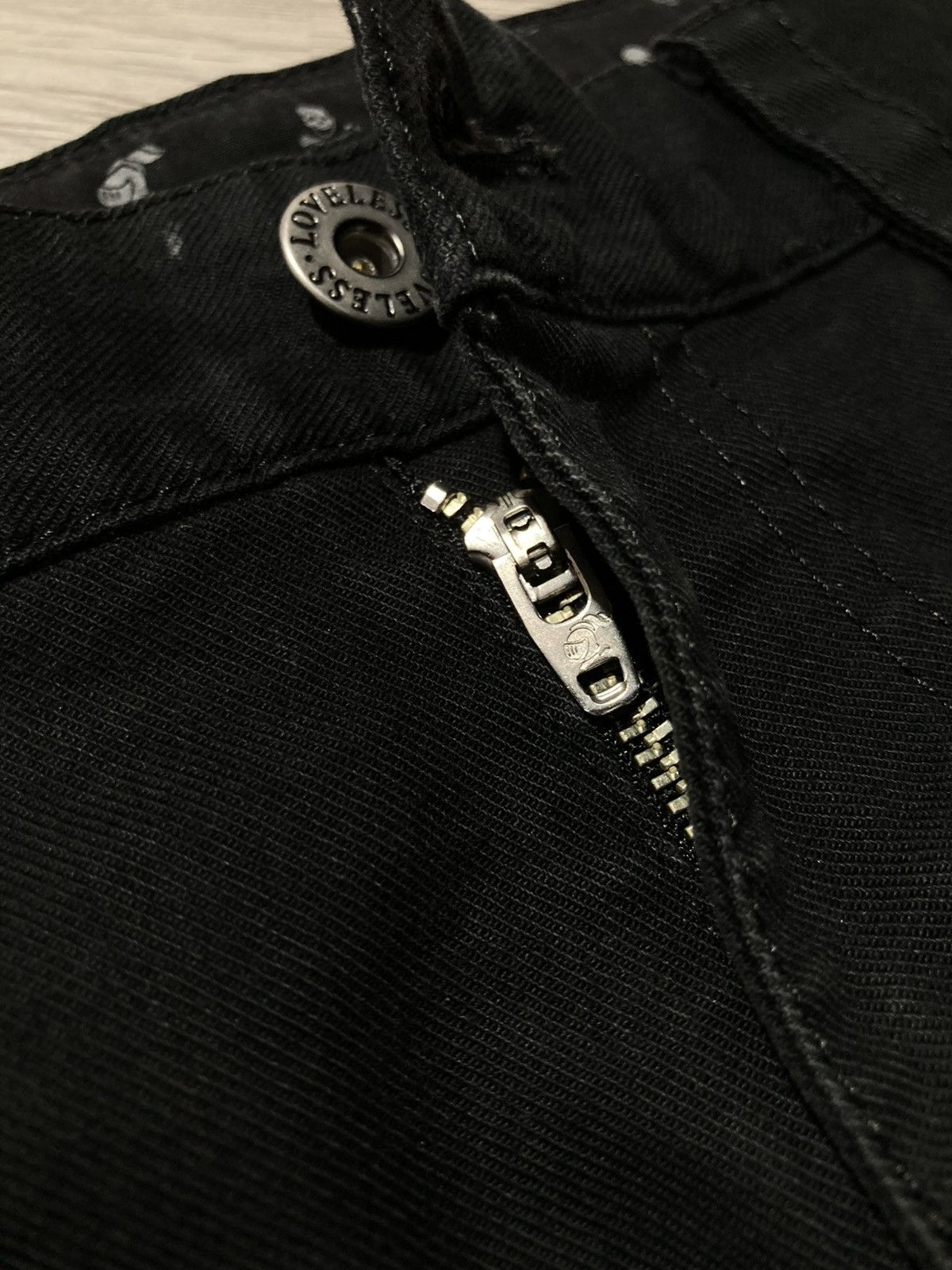 20471120 2000s Loveless Skull Patch Logo Punk Gothic Vkei Style Pants Size US 32 / EU 48 - 20 Thumbnail
