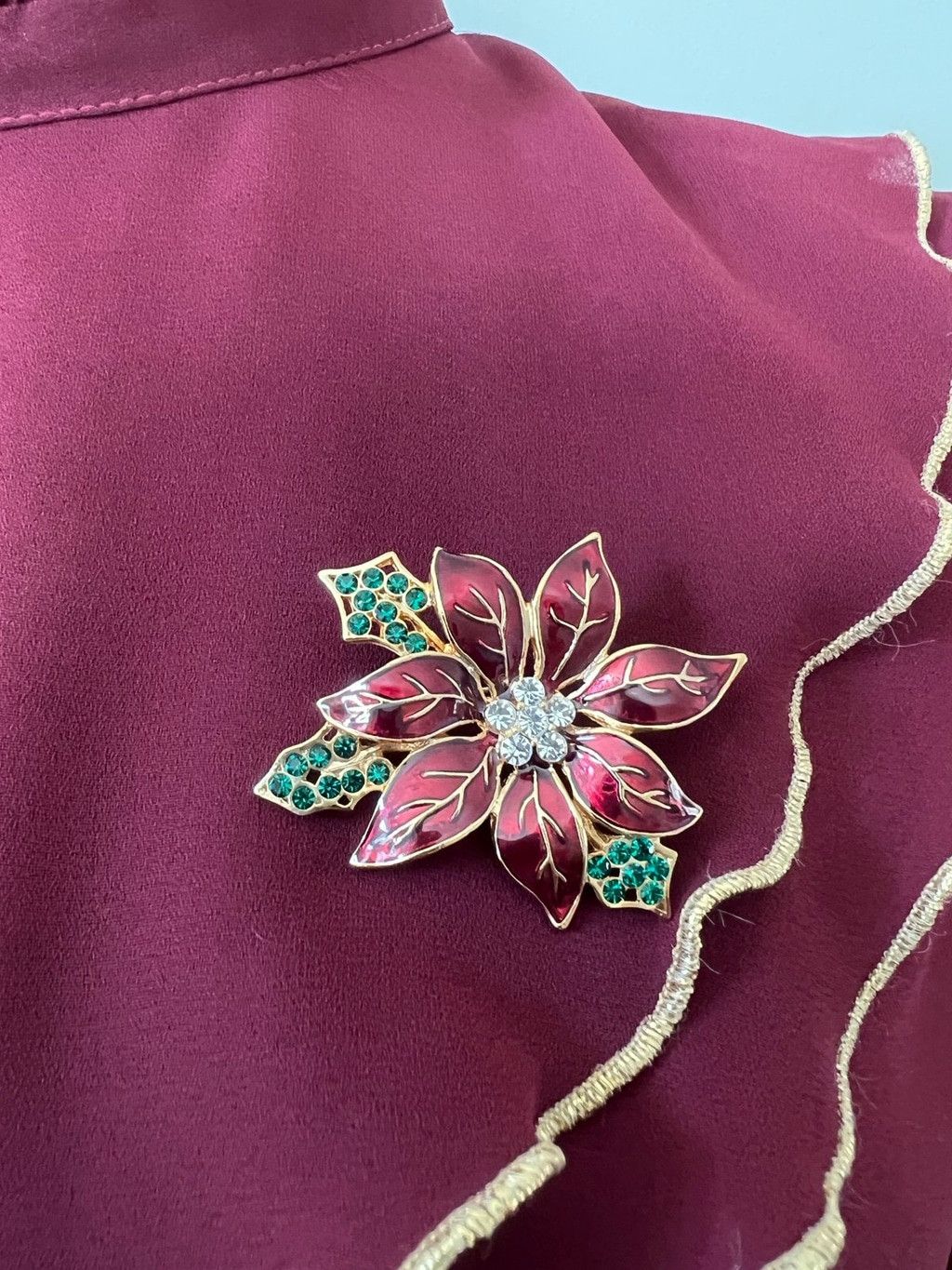 Liz Claiborne 1970s Vintage Liz Claiborne Poinsettia Christmas Brooch mint Size ONE SIZE - 4 Thumbnail