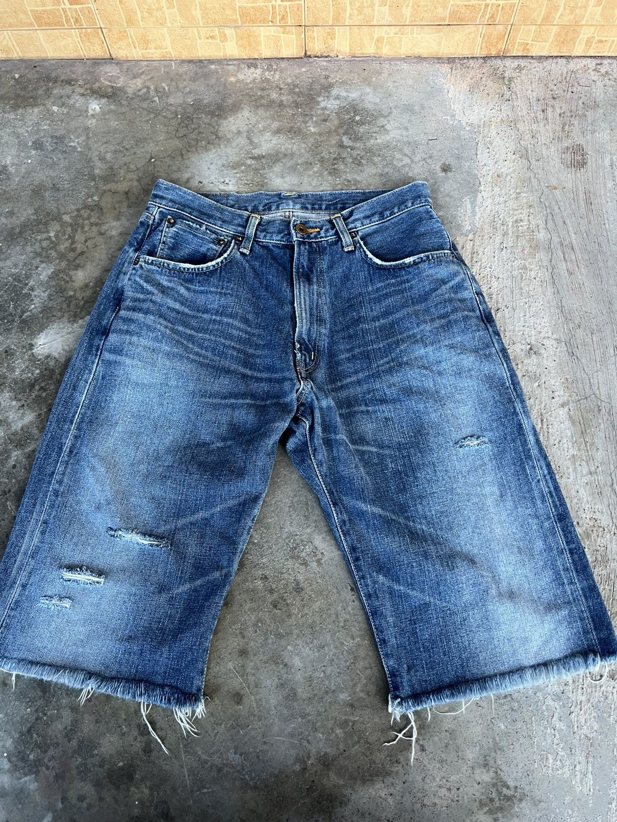 Edwin Vintage Distressed Edwin 505 Selvedge Short Jean Very Rare Size US 30 / EU 46 - 1 Thumbnail