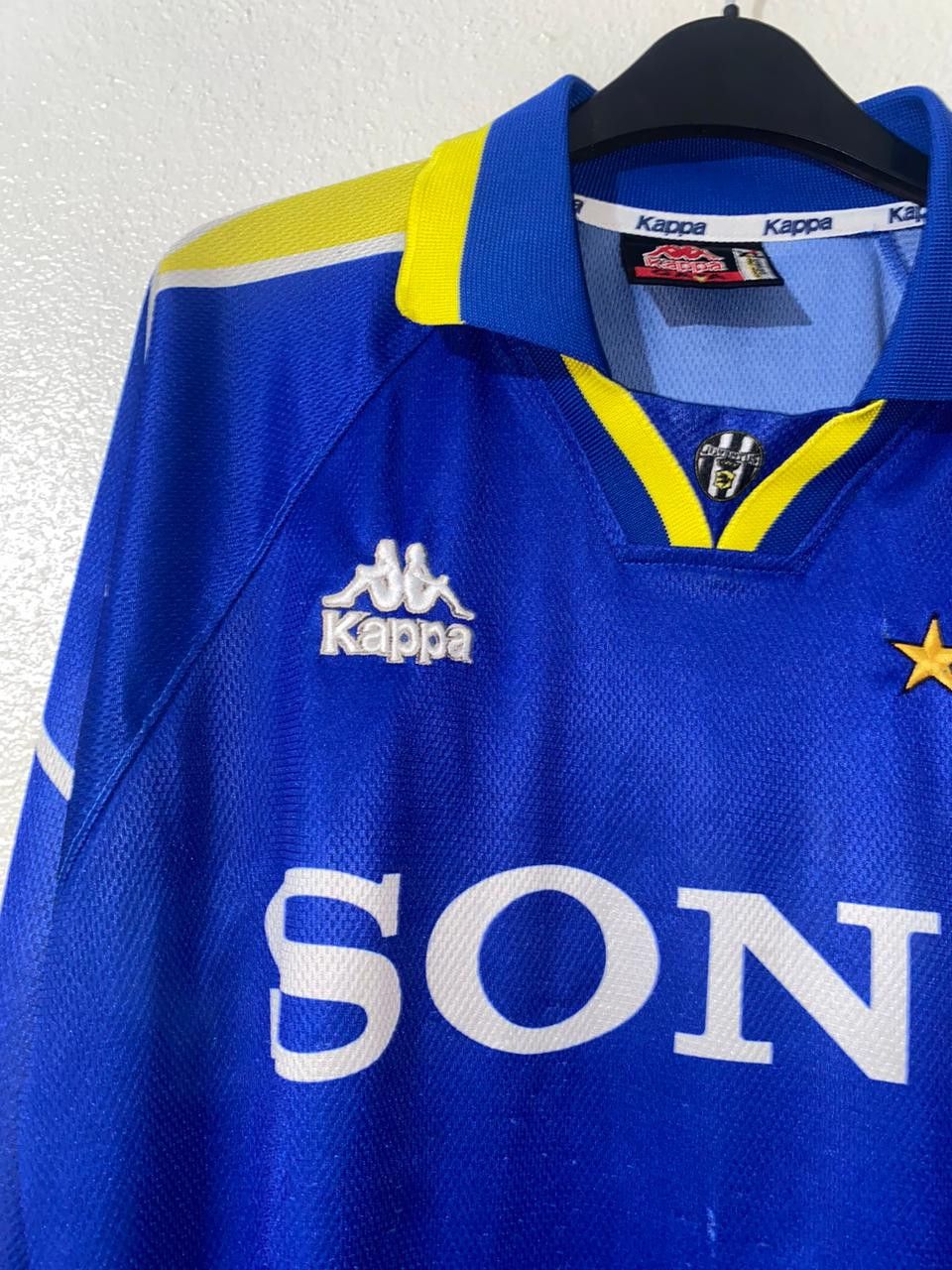 Kappa Juventus 1995 away kit Size US XL / EU 56 / 4 - 2 Thumbnail