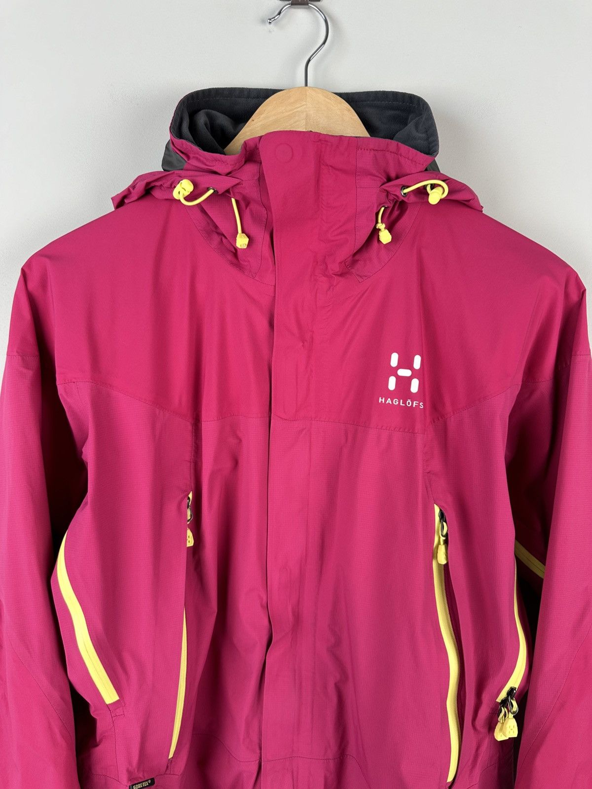 Haglofs Haglofs Gore-tex Gorpcore Hooded Light Jacket Outdoor Size M / US 6-8 / IT 42-44 - 3 Thumbnail
