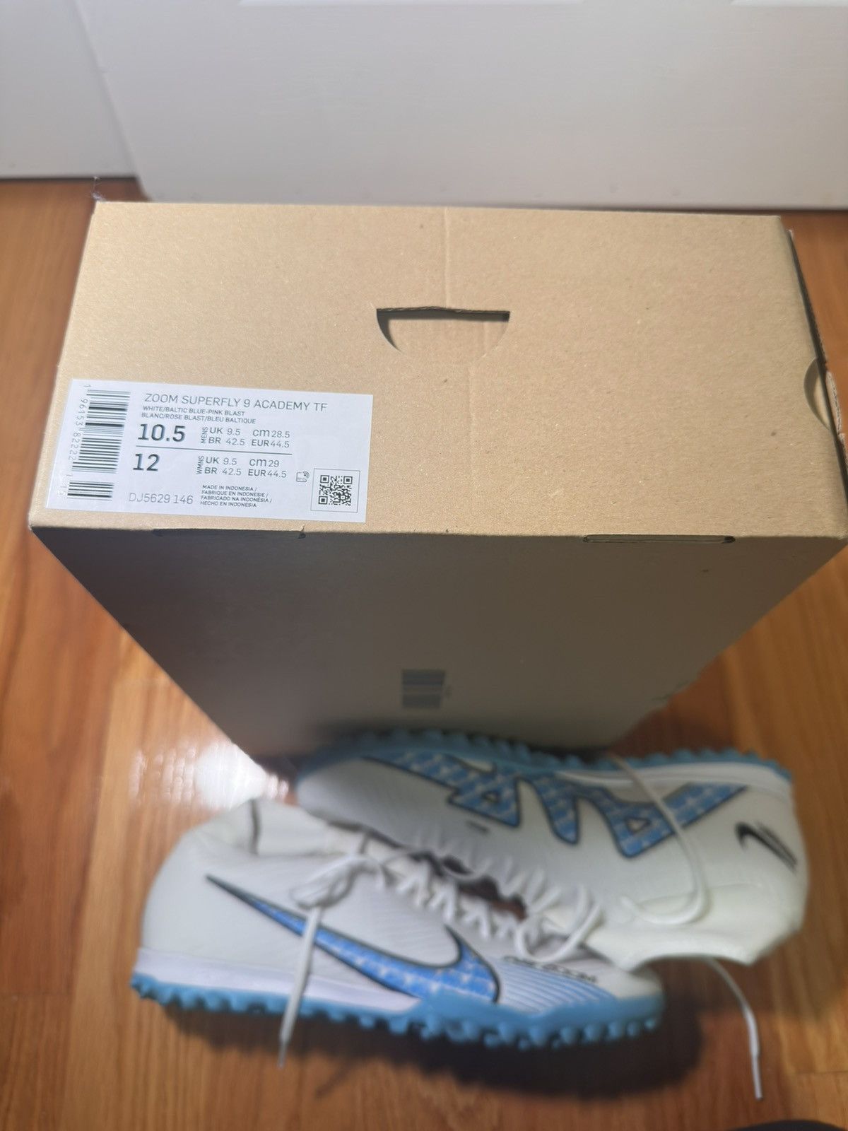 Nike NIKE ZOOM SUPERFLY 9 ACADEMY TF Size US 10.5 / EU 43-44 - 4 Thumbnail