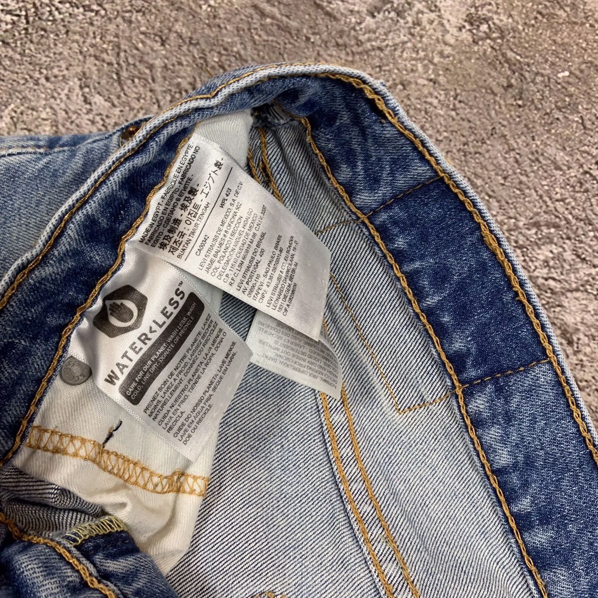 Vintage Vintage 90s Levis Faded Distressed Jeans Grunge Skate 32 Size US 32 / EU 48 - 8 Thumbnail