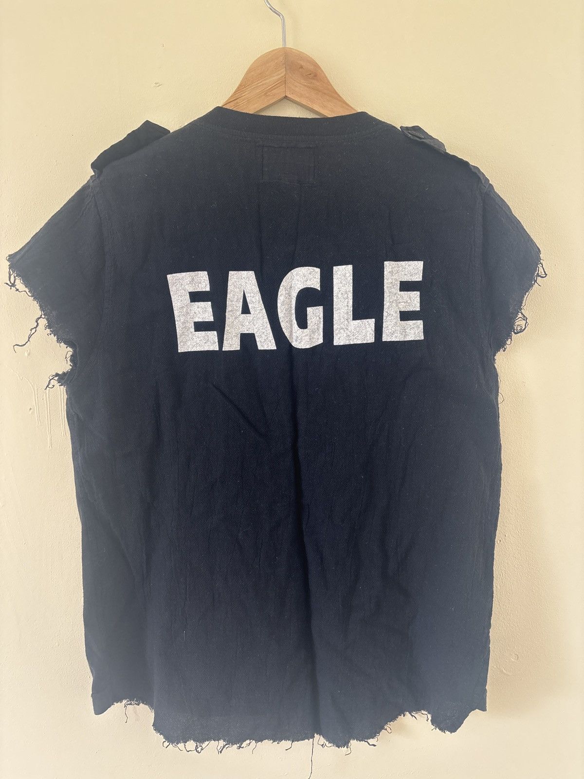 W&LT W&LT “white eagle” sleeveless tee WORN ON RUNWAY Size US M / EU 48-50 / 2 - 3 Thumbnail