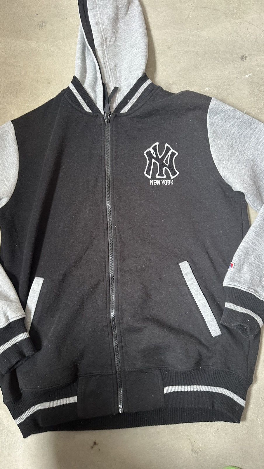 MLB VINTAGE NEW YORK YANKEES HOODIE Size US L / EU 52-54 / 3 - 2 Thumbnail