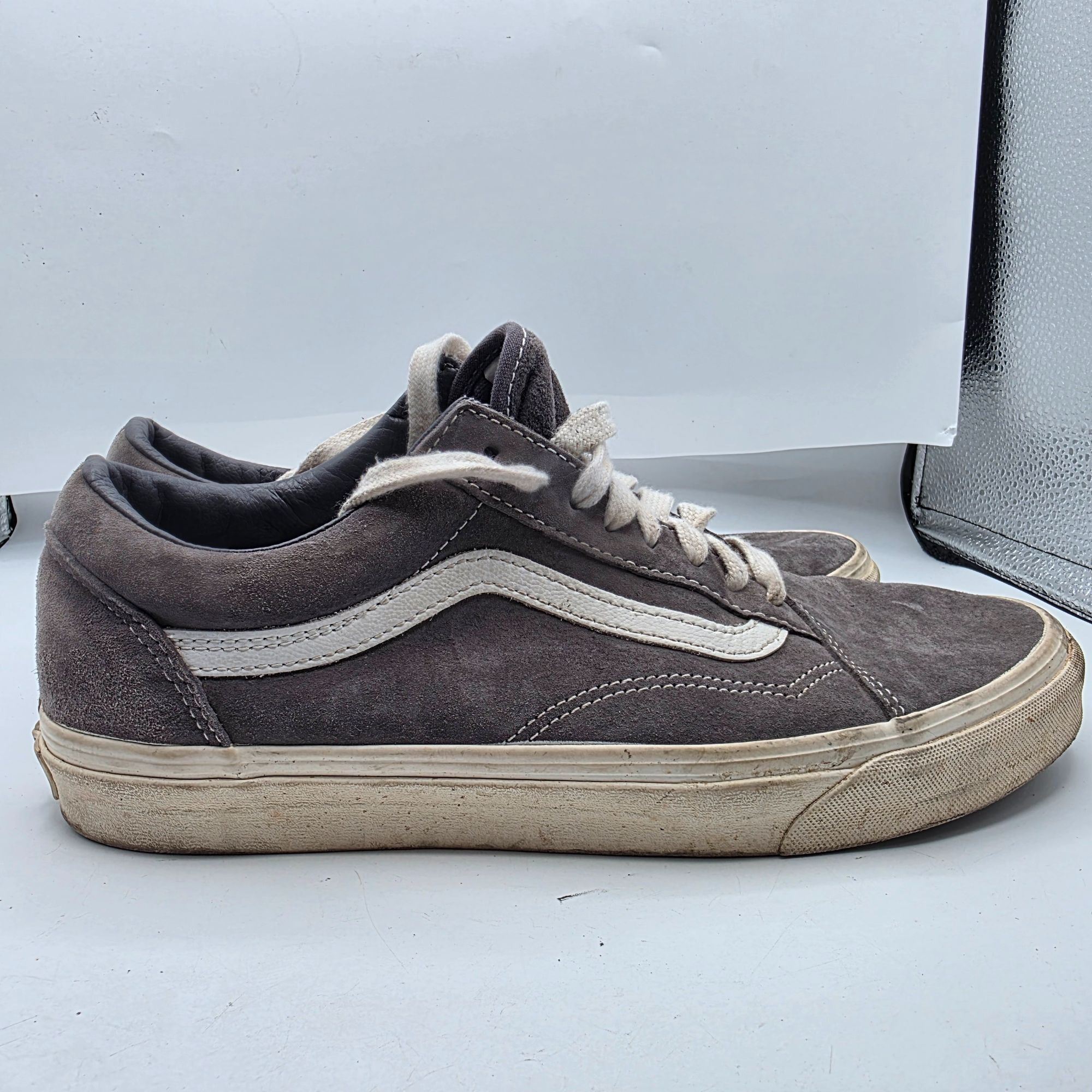 Vans Vans Old Skool Pig Suede Mens Size 10 Gray Skate Shoes Walki Size US 10 / EU 43 - 12 Thumbnail