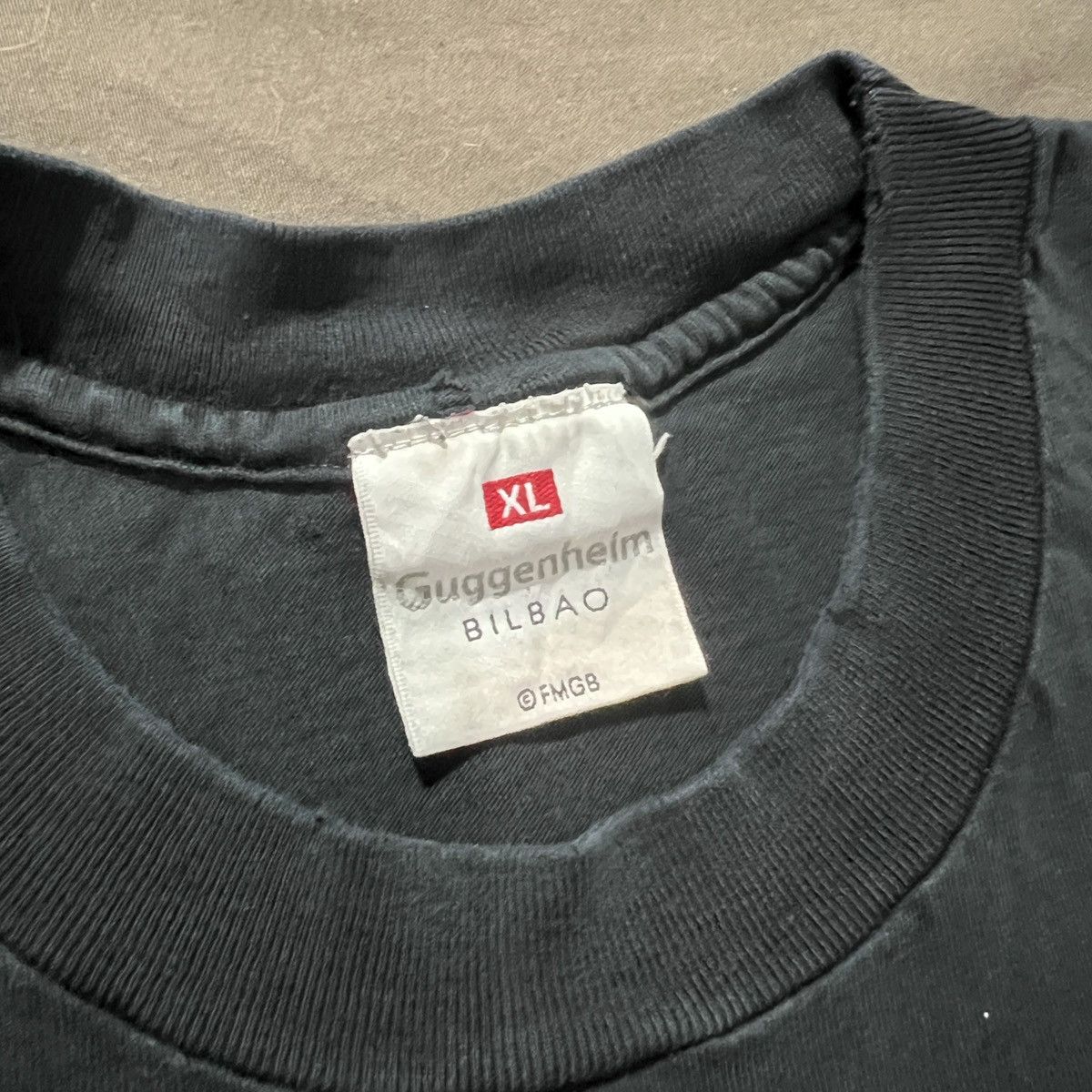 Arts & Science Vintage Guggenheim Bilbao Frank Gehry Architecture Tee XL Size US XL / EU 56 / 4 - 4 Thumbnail