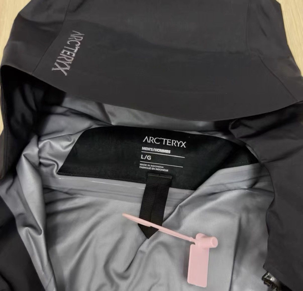 Arc'teryx Arc'teryx Beta Jacket GTX Waterproof Shell Jacket J44 Size US L / EU 52-54 / 3 - 4 Thumbnail
