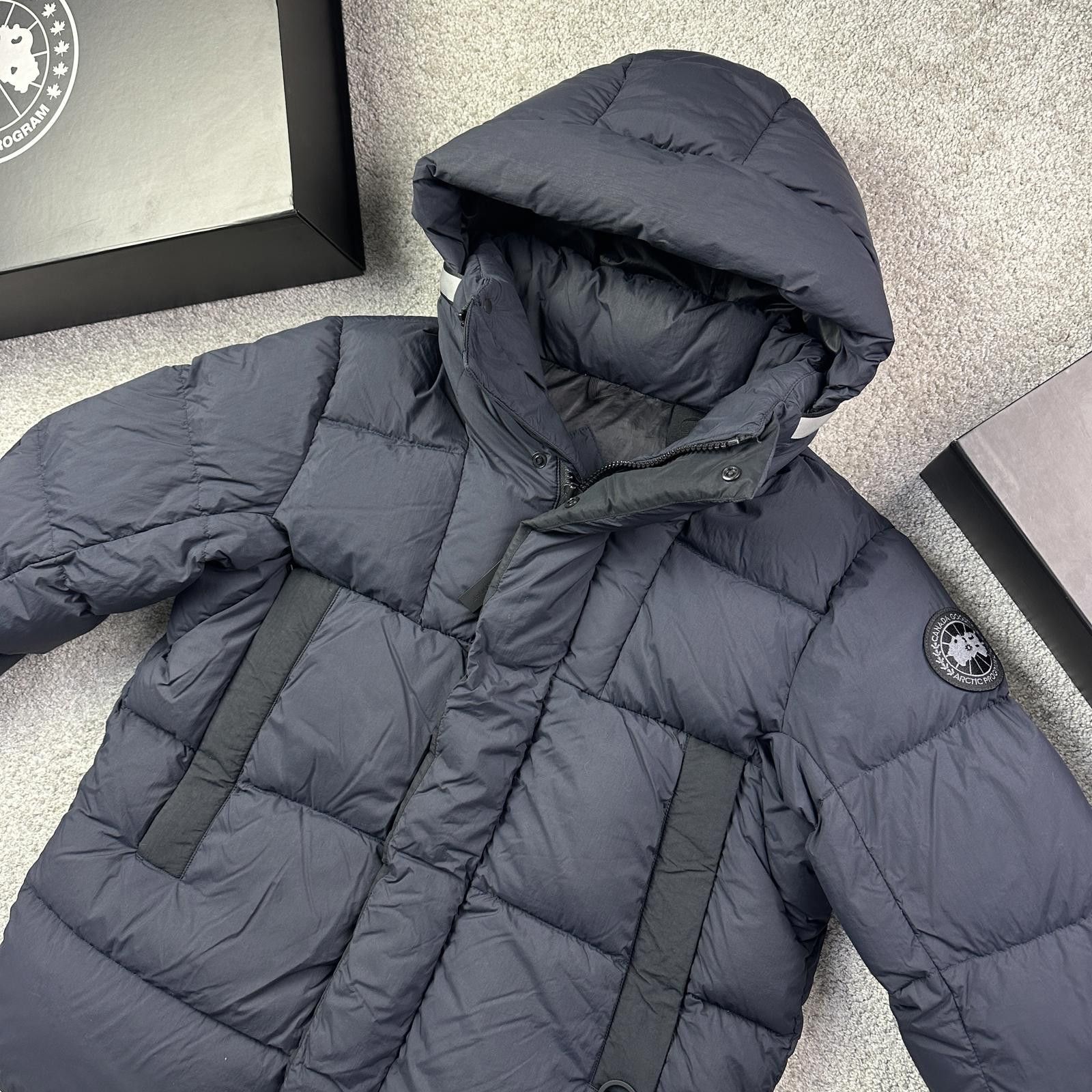 Canada Goose Canada Goose Osborne Size L Size US L / EU 52-54 / 3 - 3 Thumbnail