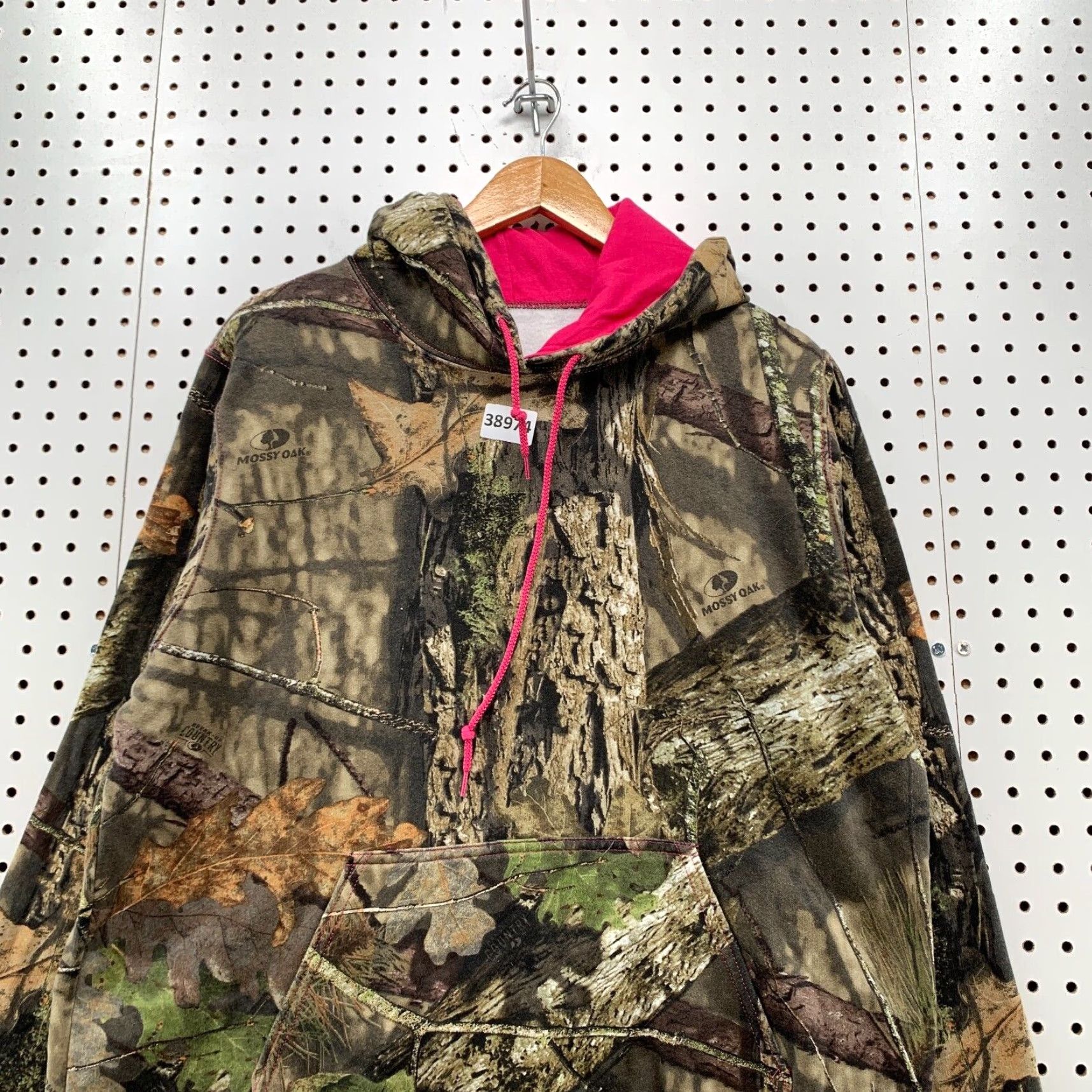 Vintage VINTAGE Mossy Oak Camo Hoodie Women’s Large Fleece Pullover Camouflage Pink Outdoor Activewear Size L / US 10 / IT 46 - 2 Thumbnail