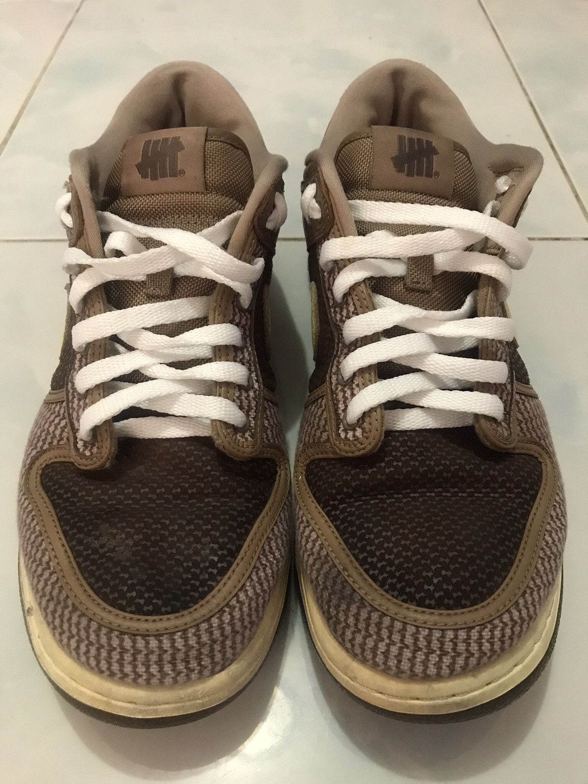 Nike Nike Dunk Low x Undefeated ‘Canteen’ Size US 9.5 / EU 42-43 - 4 Thumbnail